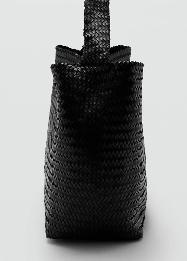 Medium-sized braided leather bag — Black