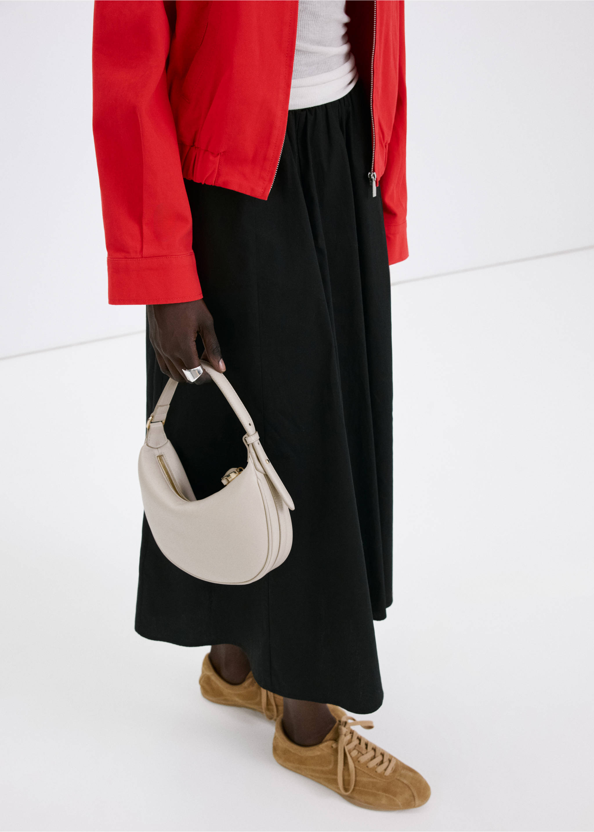 Oval hand bag - Details of the article 9, Off White. Ref: 27045981-00.