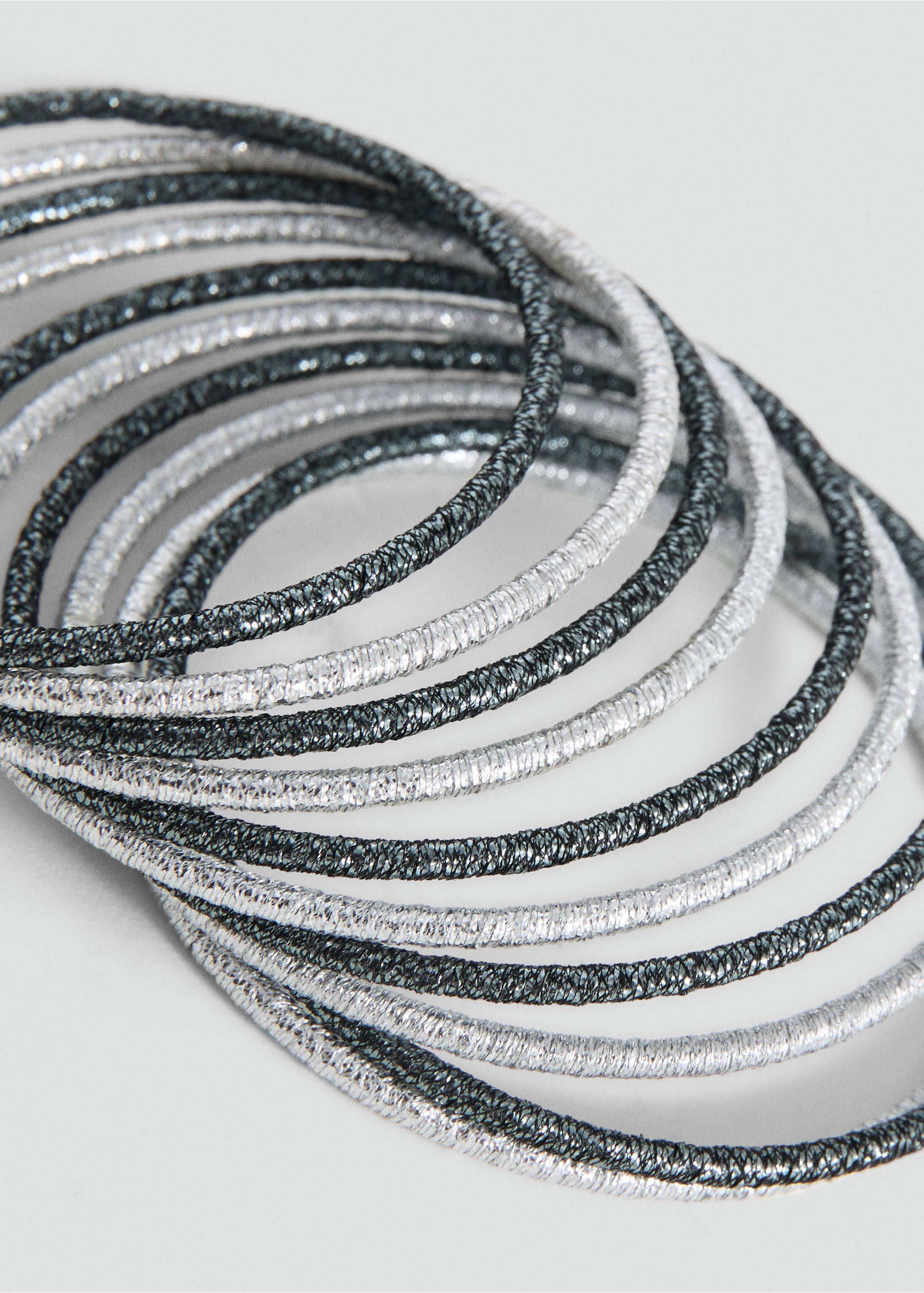 Набор браслетов с блестками - Деталь изделия 1, Серебро. Ref: 27045985-00.