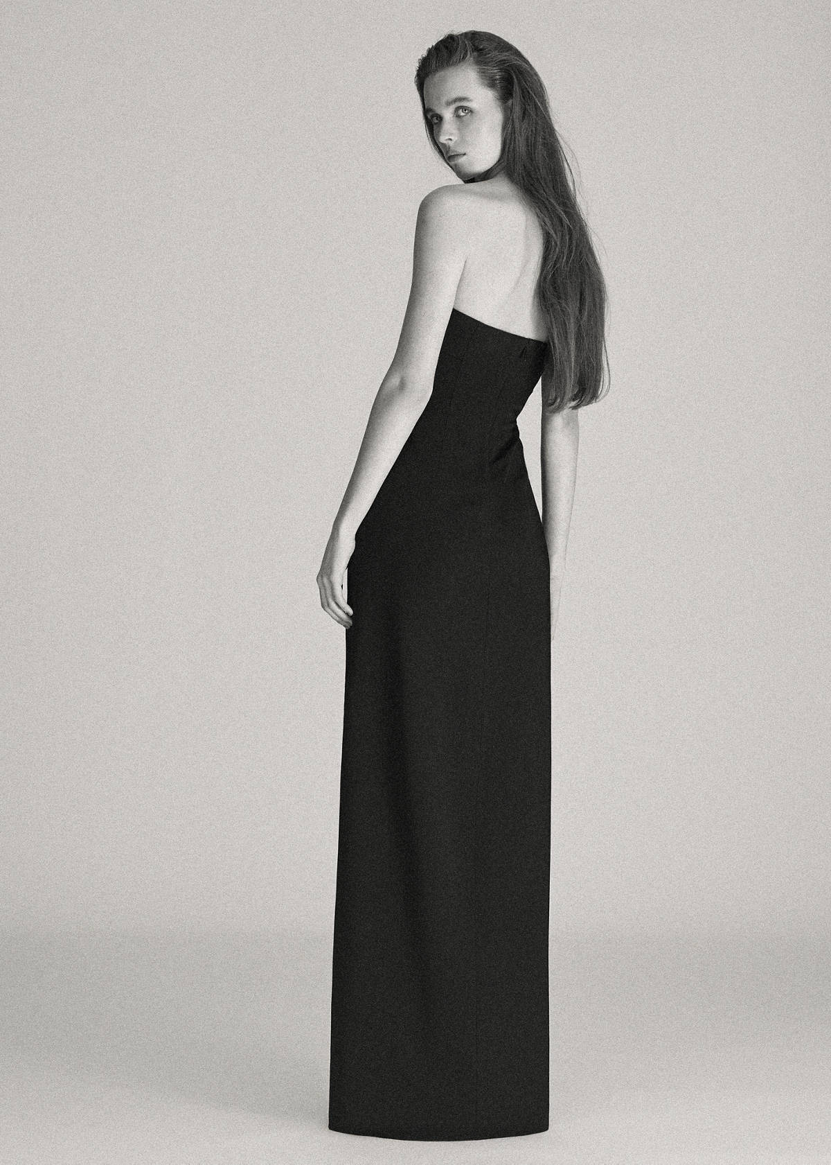 Strapless dress with metallic buckle — Black