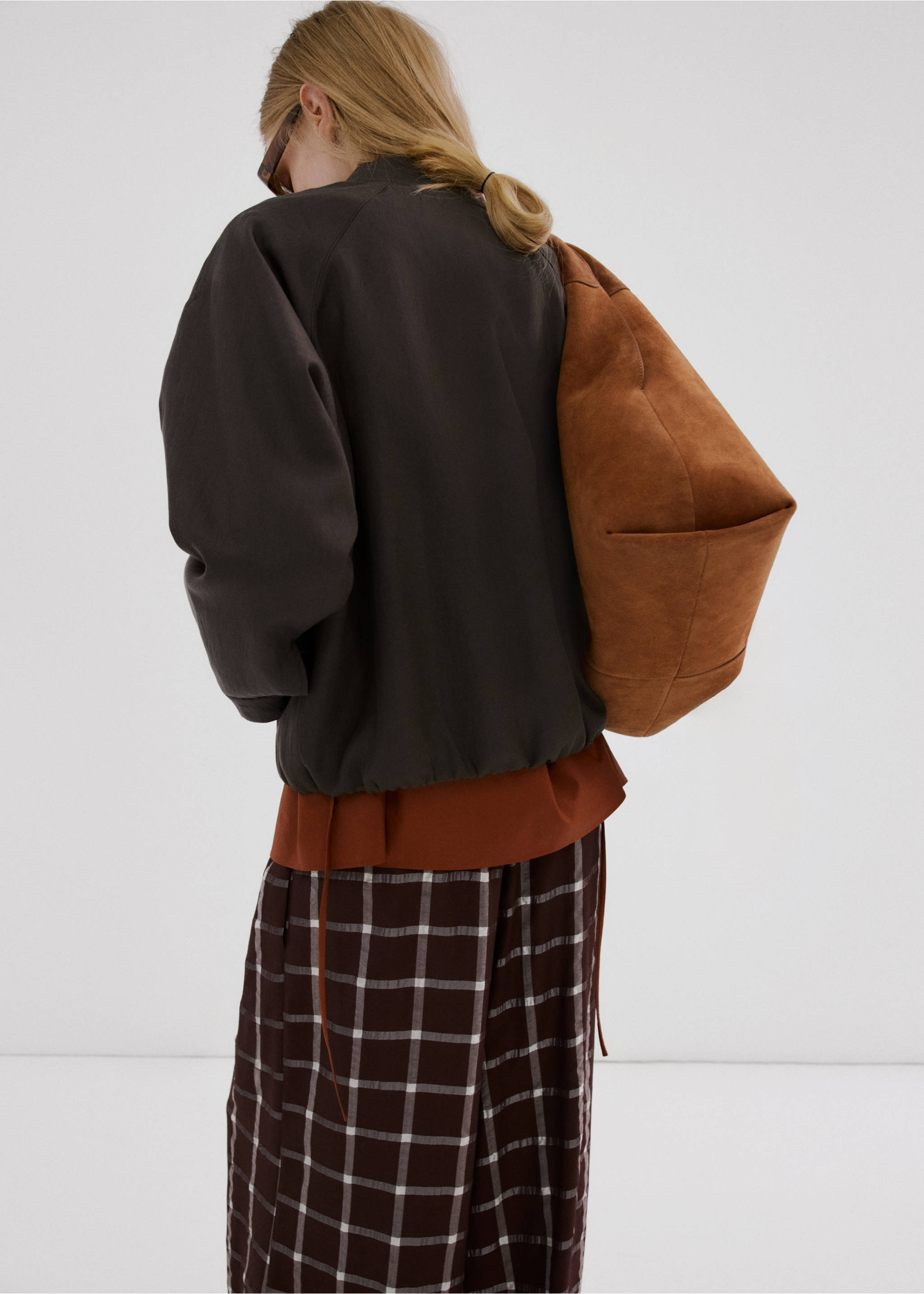 جاكيت جيشي من الليوسيل - الجهة الخلفية للمنتج, أرجواني. Ref: 27046346-00.