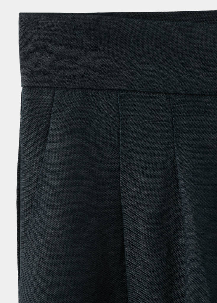 Straight-fit linen trousers with pleats — Navy