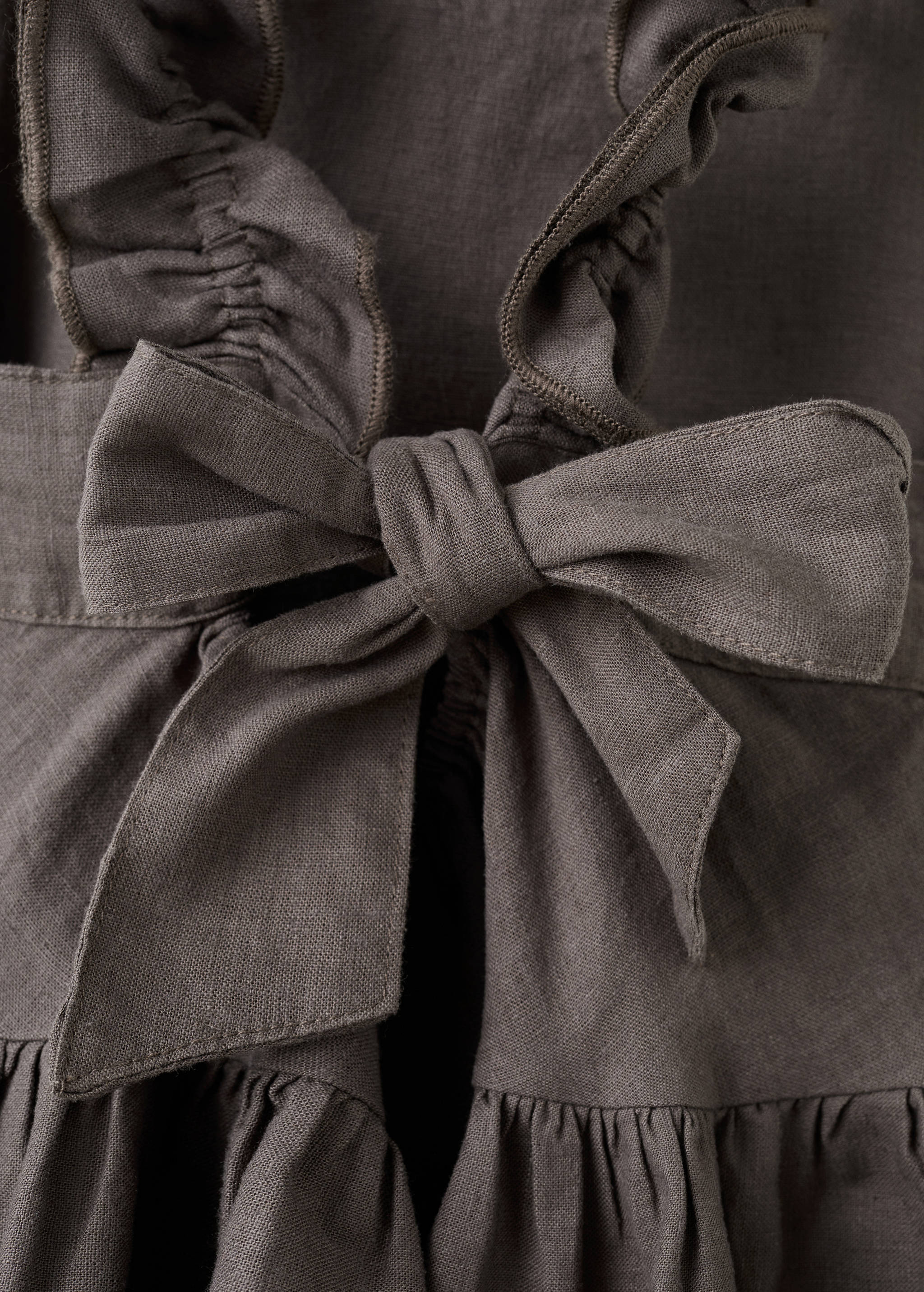 Топ из смесовой льняной ткани с оборками - Деталь изделия 8