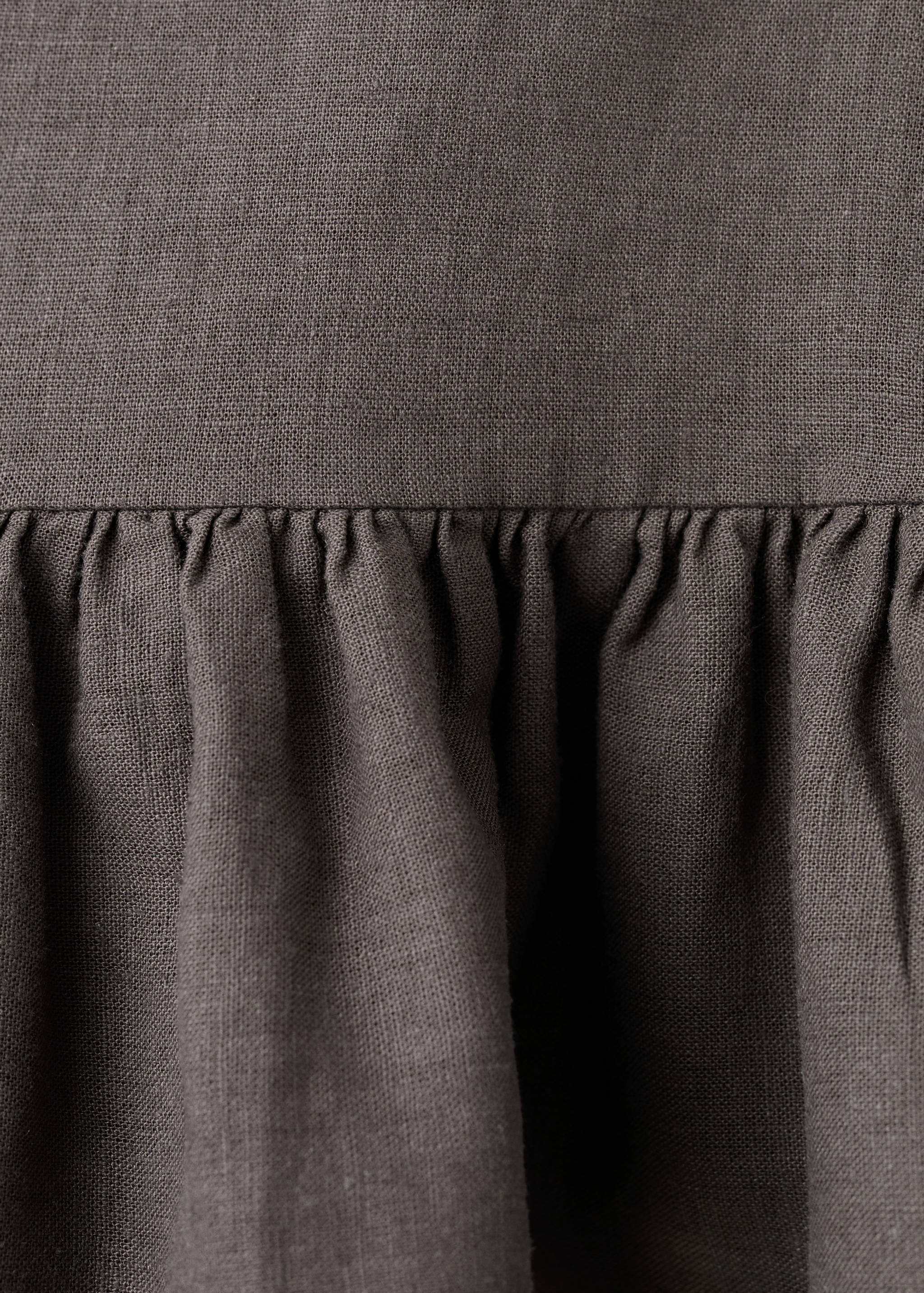 Топ из смесовой льняной ткани с оборками - Деталь изделия 0