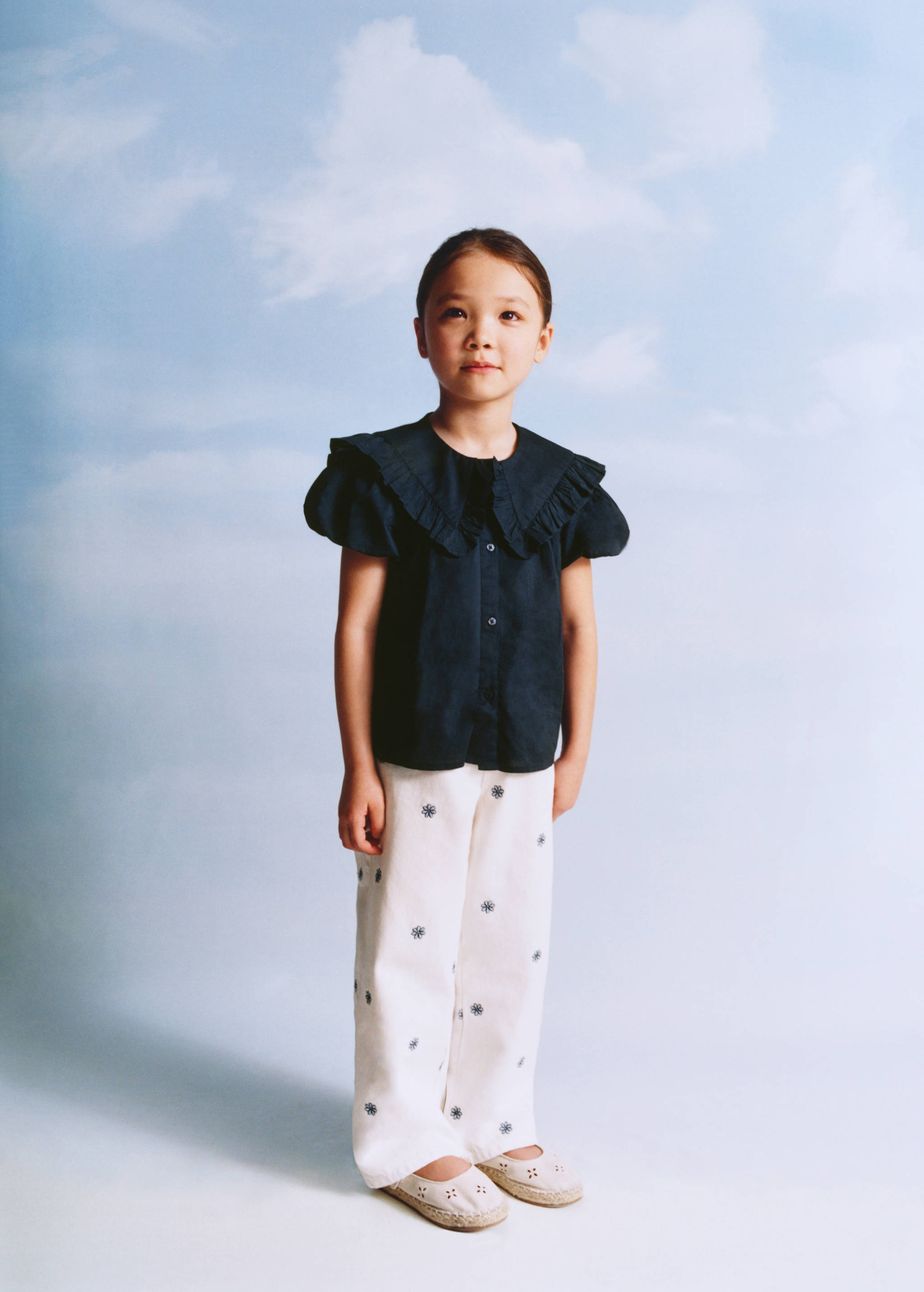 Flower-embroidered straight-fit jeans - Details of the article 5