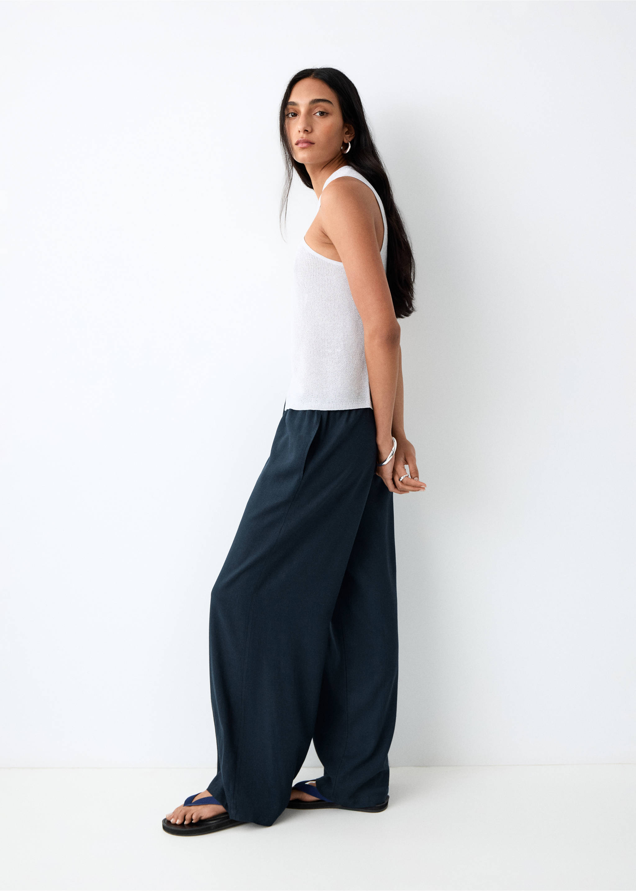 Straight linen-blend trousers - Medium plane, Navy. Ref: 27046715-00.