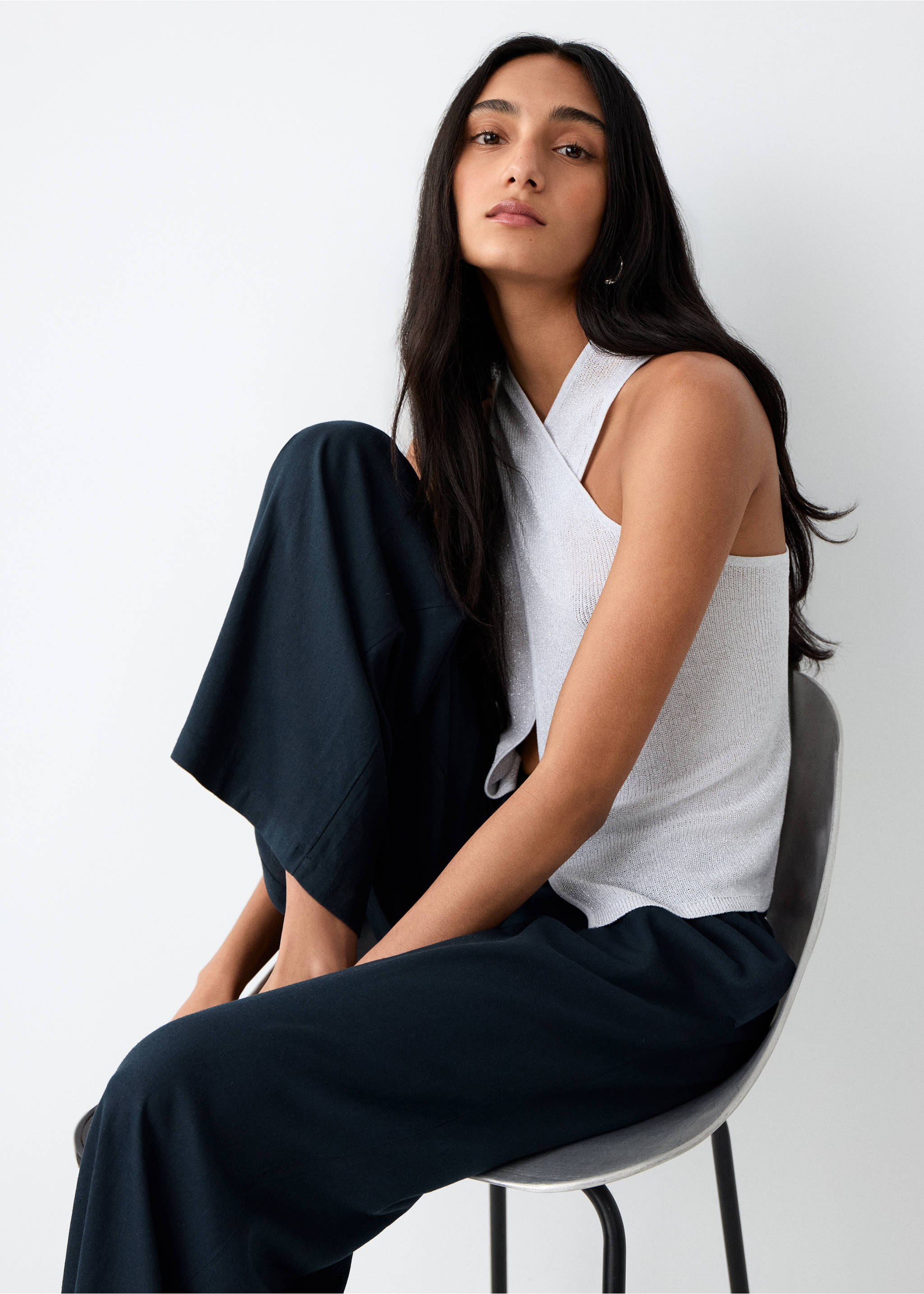 Straight linen-blend trousers - Details of the article 2, Navy. Ref: 27046715-00.