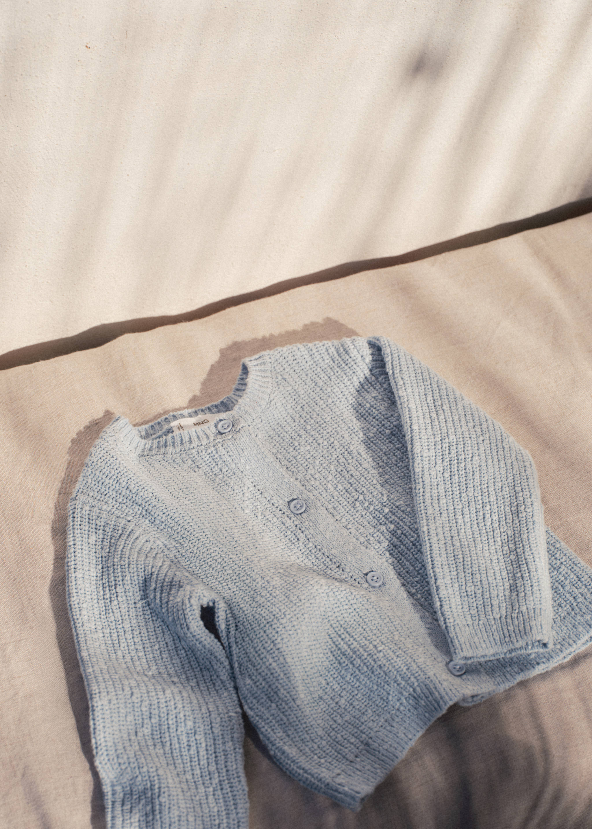 Knitted button cardigan - Details of the article 5