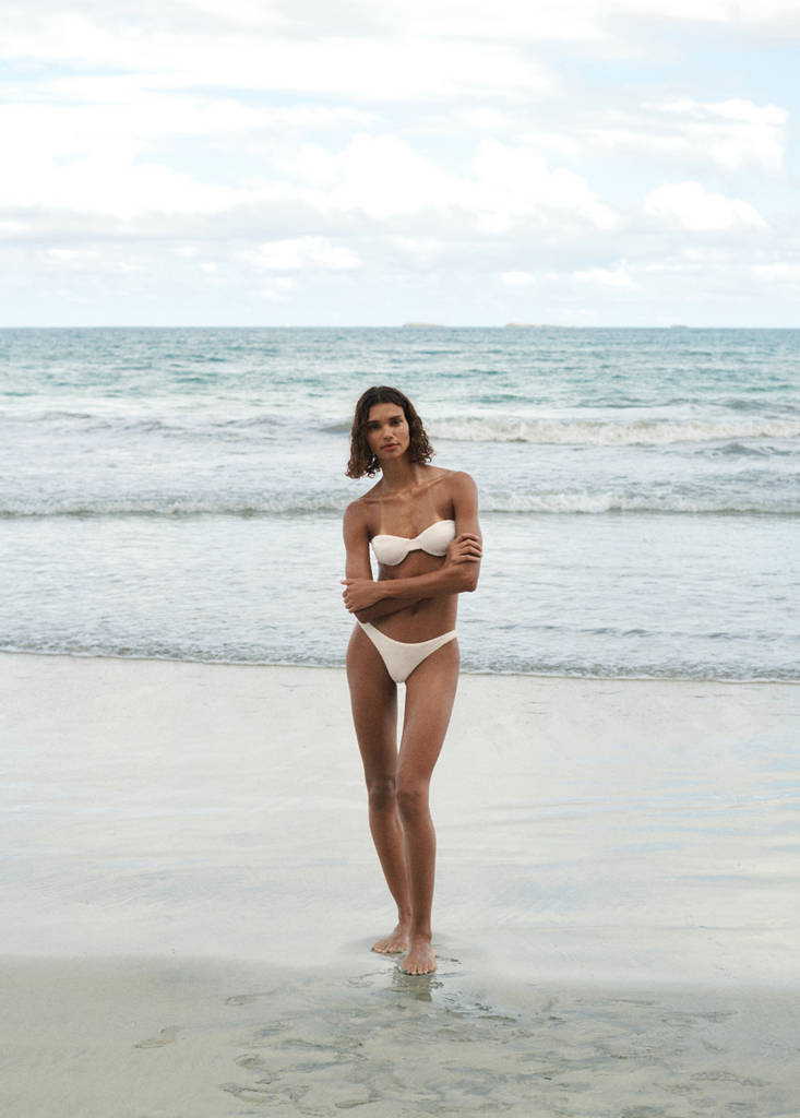 Textured bandeau bikini top — Ecru