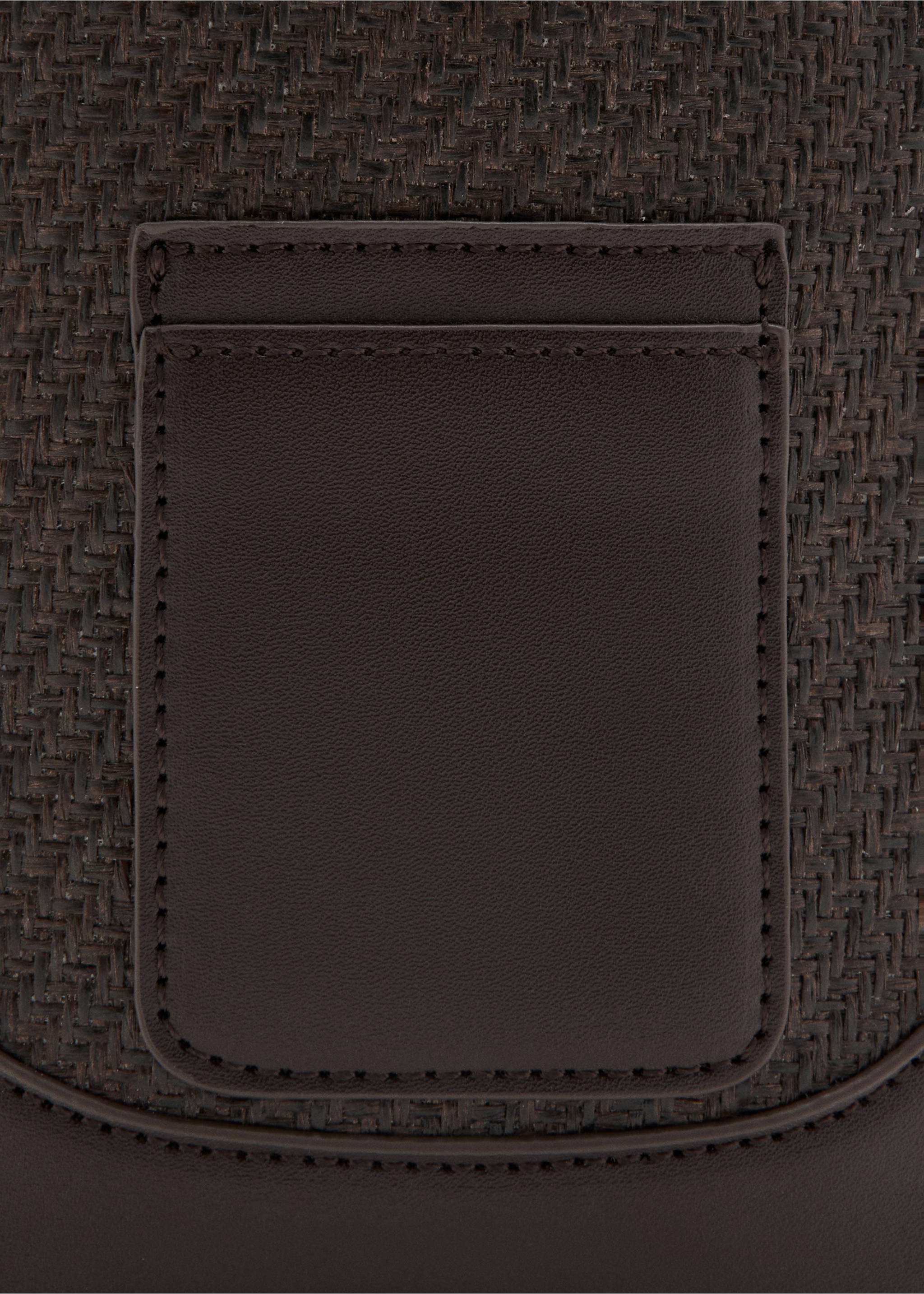 Crossbody mobile case - Details of the article 2, Chocolate. Ref: 27046748-00.