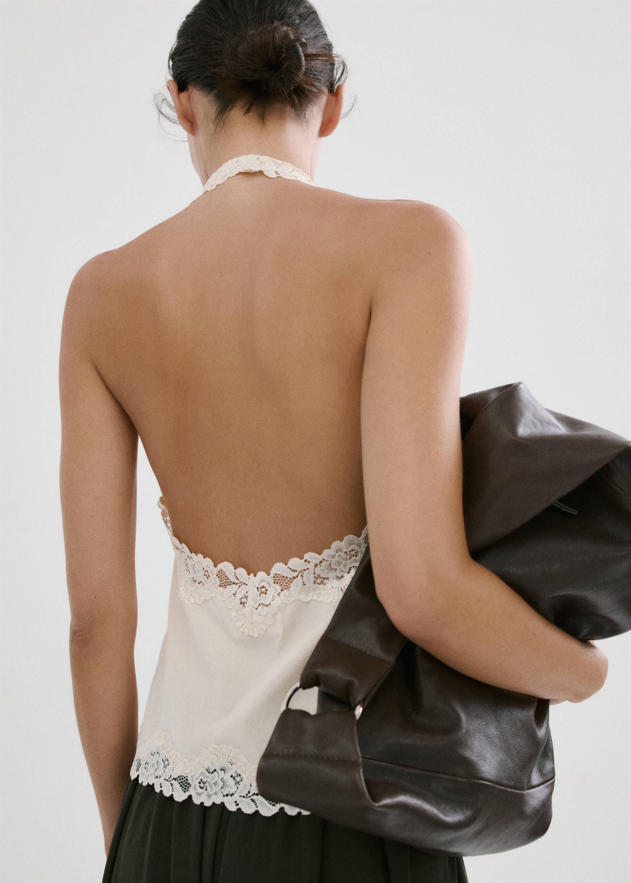 Lace halter neck top - Reverse of the article