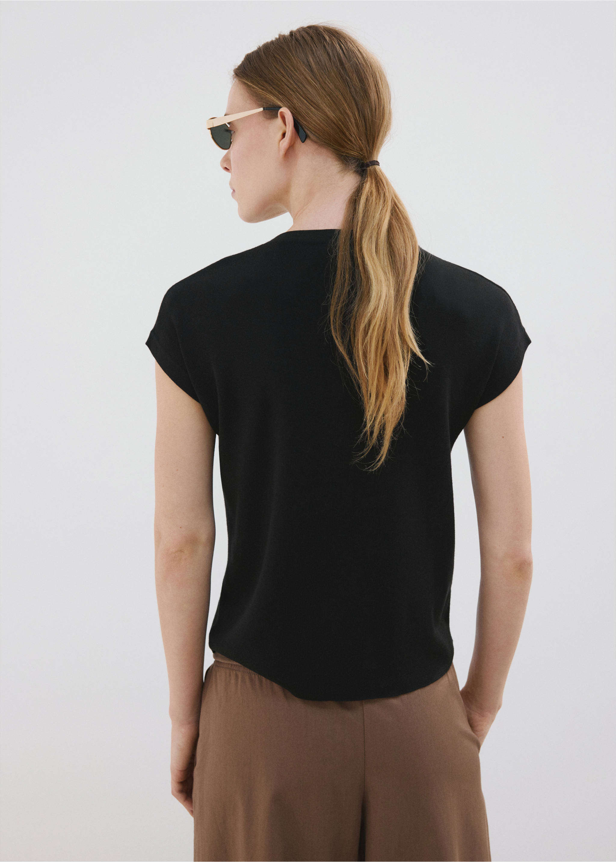 Short-sleeved knitted cotton sweater - Reverse of the article, Black. Ref: 27047144-00.