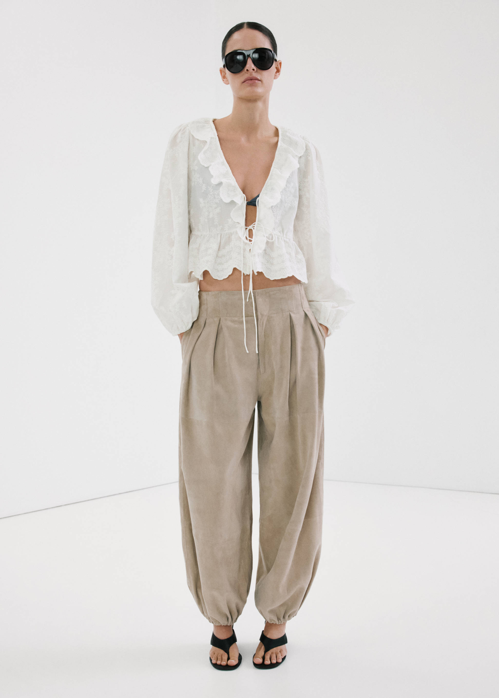 Blouse brodée volants - Plan général