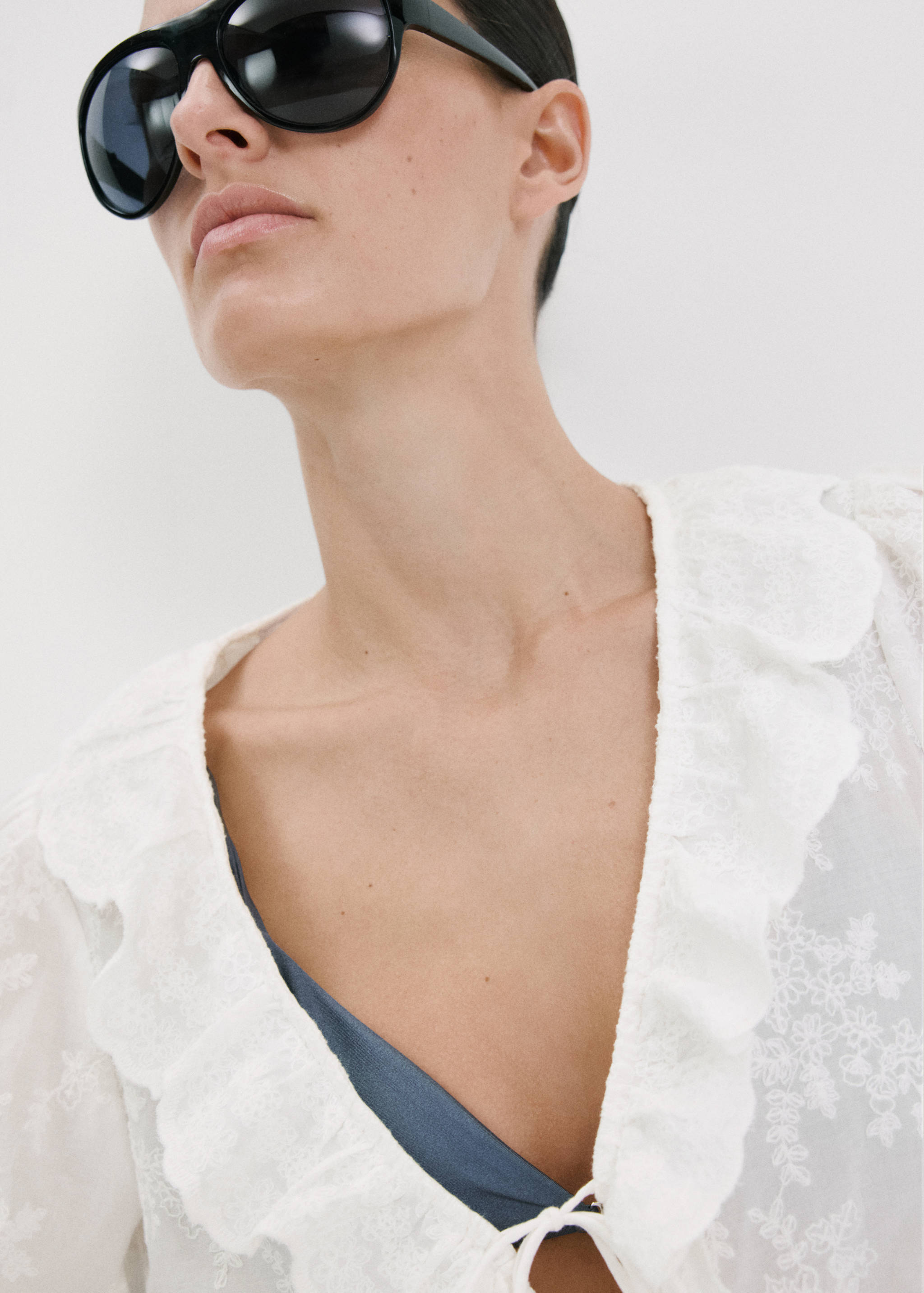 Blouse brodée volants - Détail de l'article 1