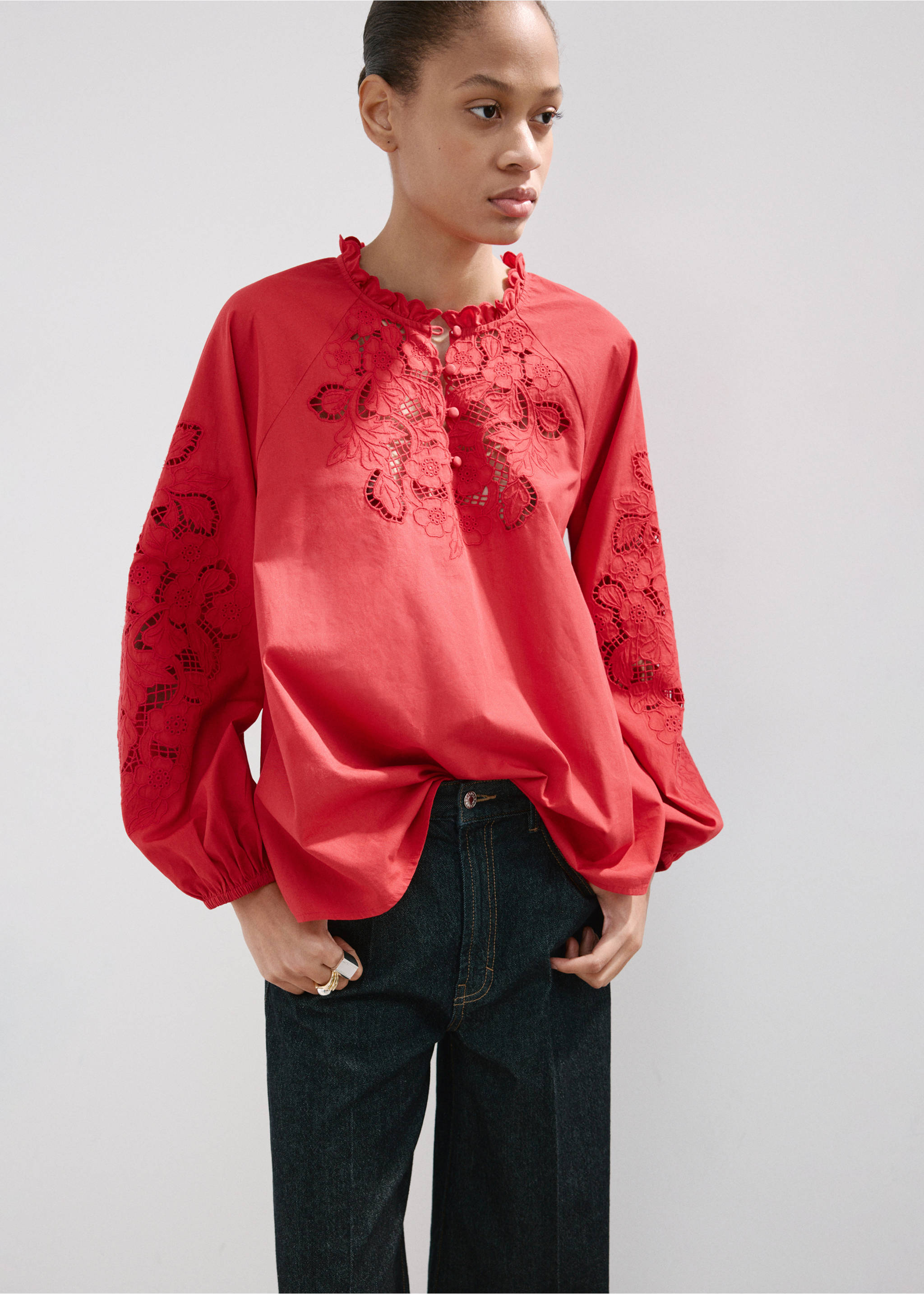 Бродирана ажурна блуза - Данни за артикула 2, Червено. Ref: 27047147-00.