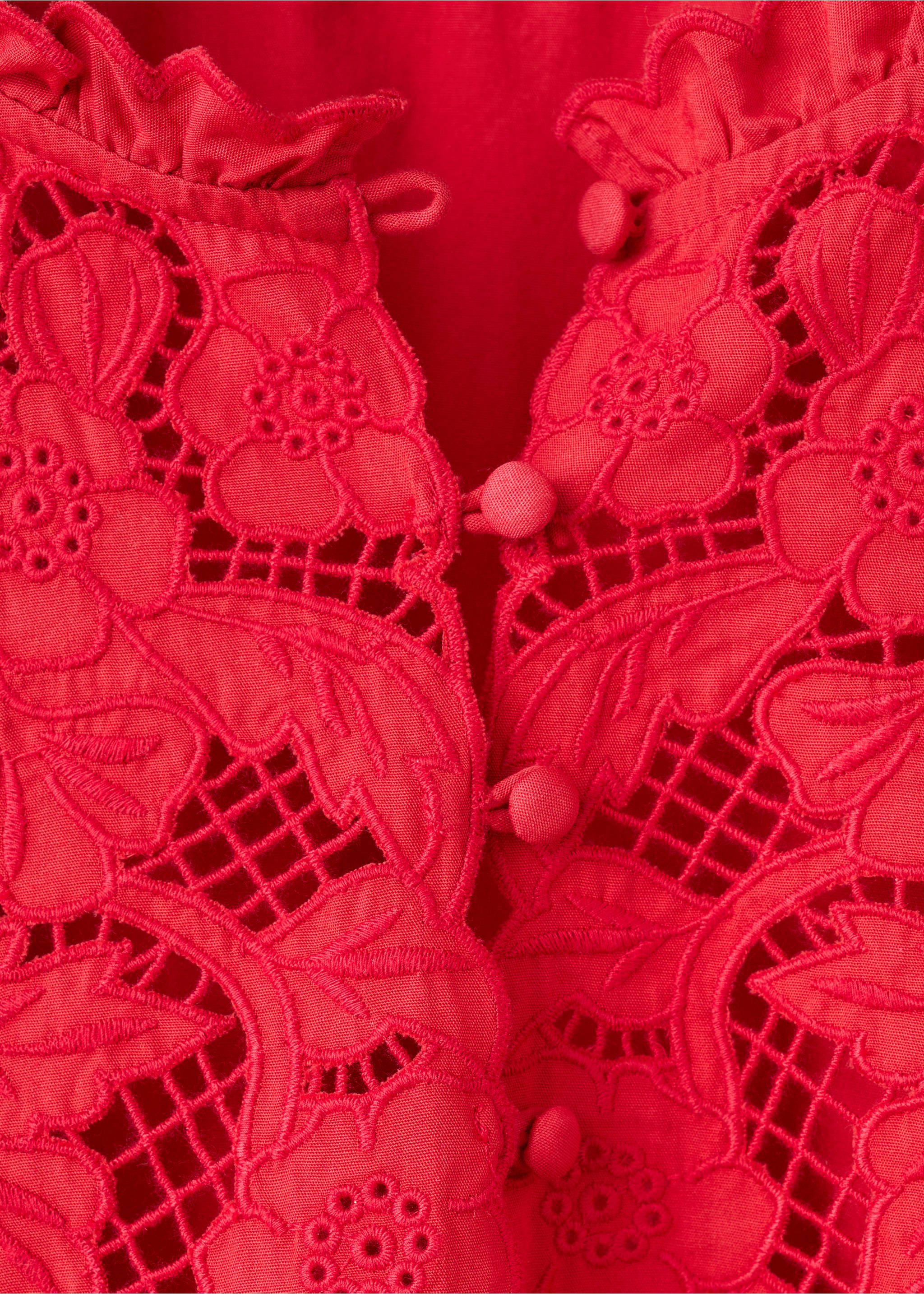 Blouse broderies ajourées - Détail de l'article 8, Rouge. Ref: 27047147-00.