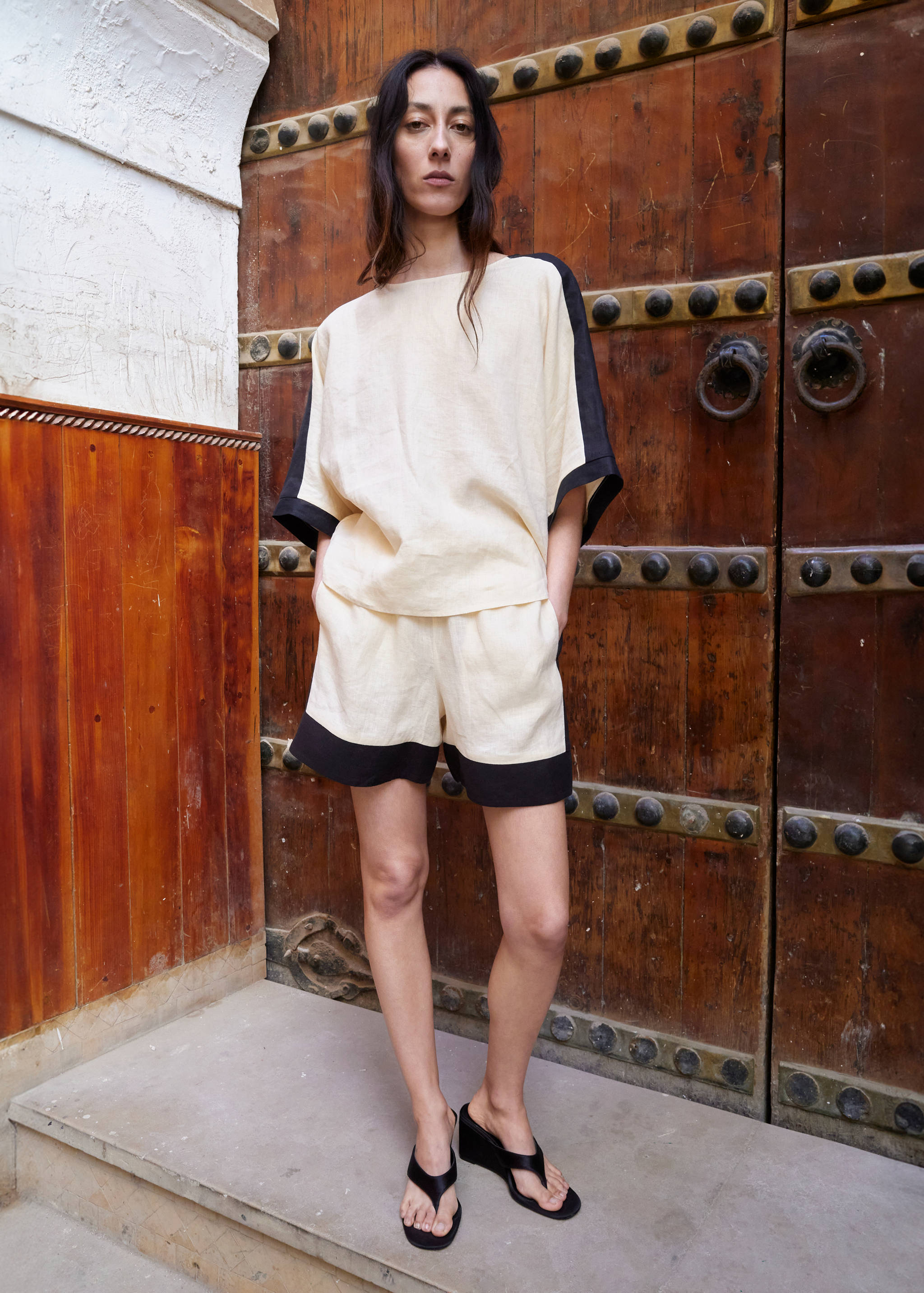 Contrast stripe linen shorts - General plane