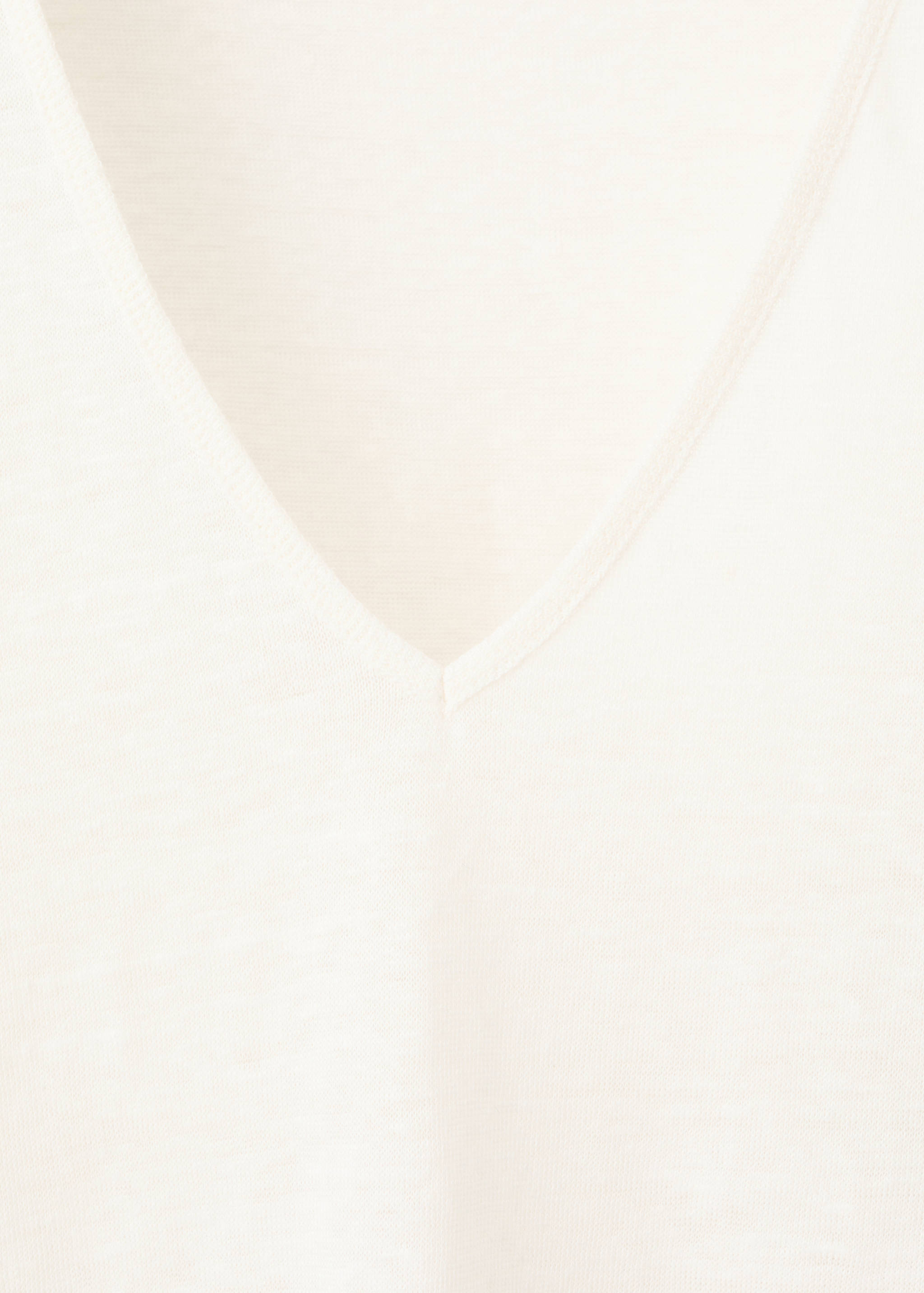 V-neck linen t-shirt - Details of the article 8