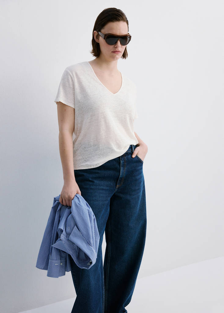 V-neck linen t-shirt — Off White
