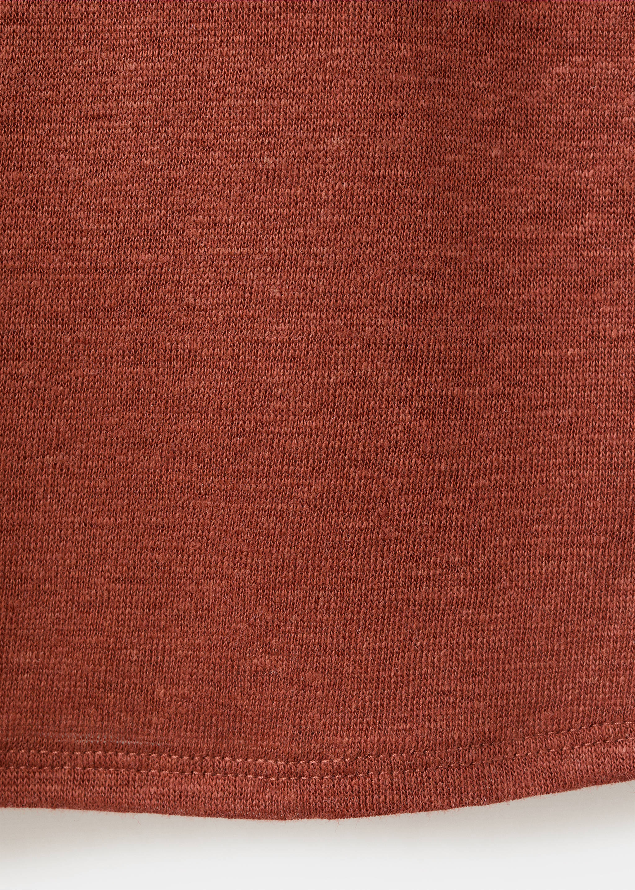 تي شيرت من الكتان بياقة على شكل حرف V - تفاصيل المنتج 0, خمري. Ref: 27047153-00.