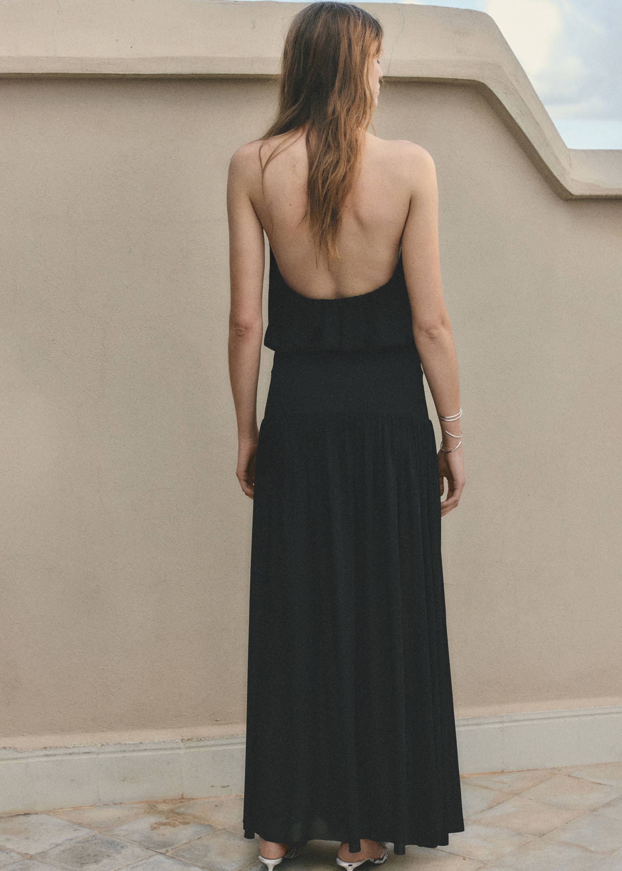 فستان طويل هالتر - الجهة الخلفية للمنتج