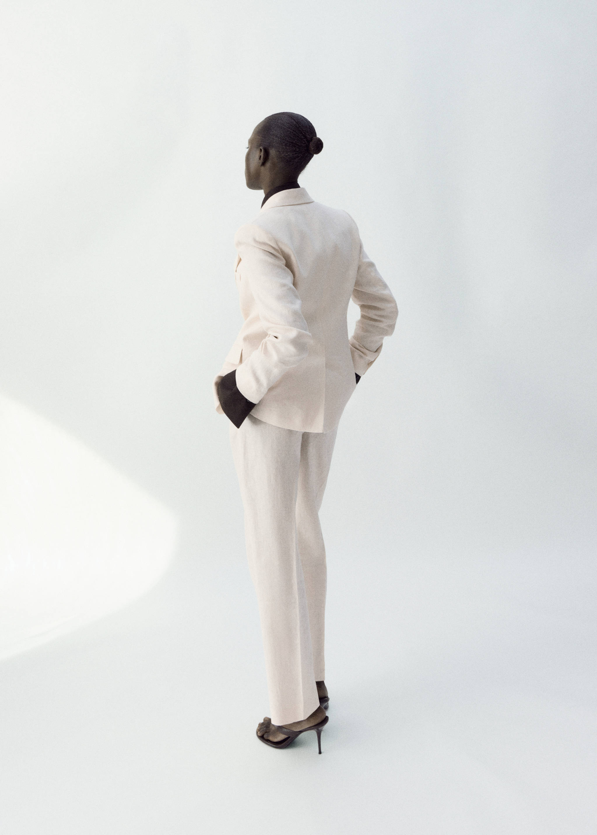 Pantalón traje lino - Reverso del artículo