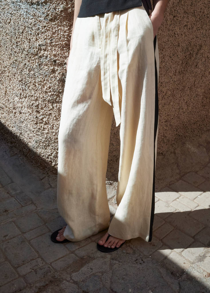 Linen pants with contrasting stripes