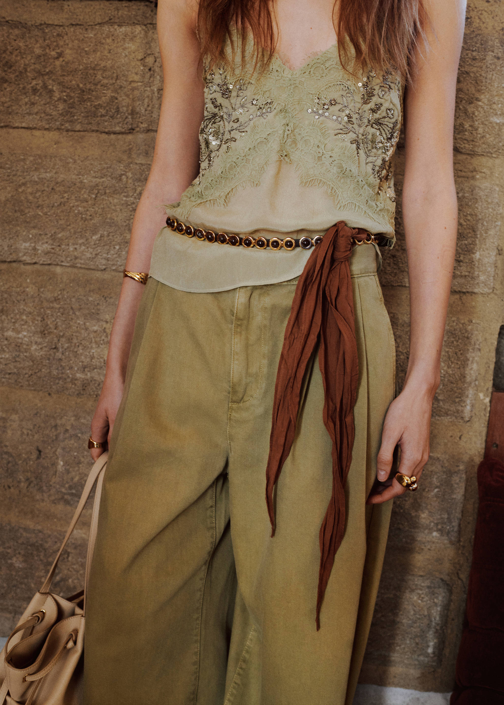 Embroidered appliqué top - Details of the article 6