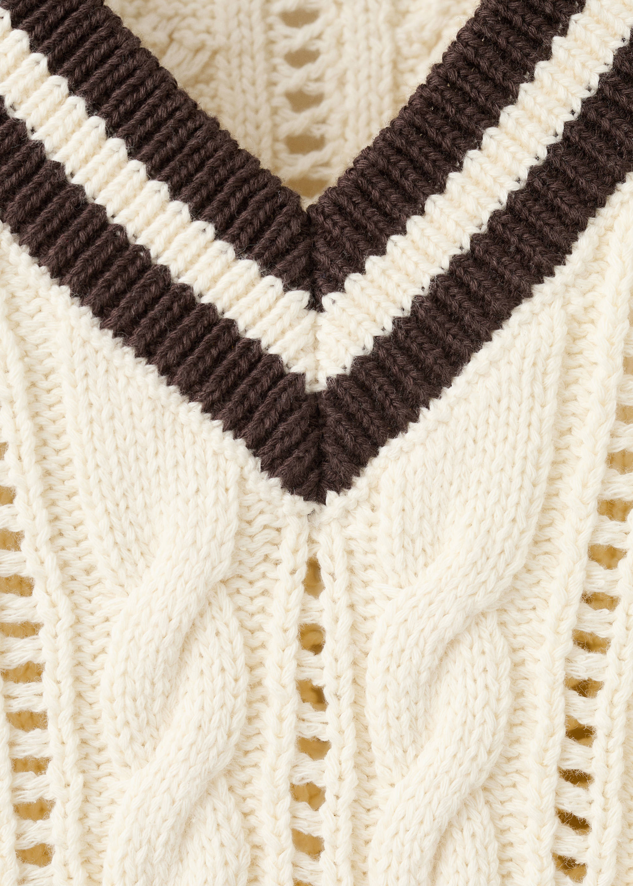 Cable knit jumper with contrasting collar - Details of the article 0