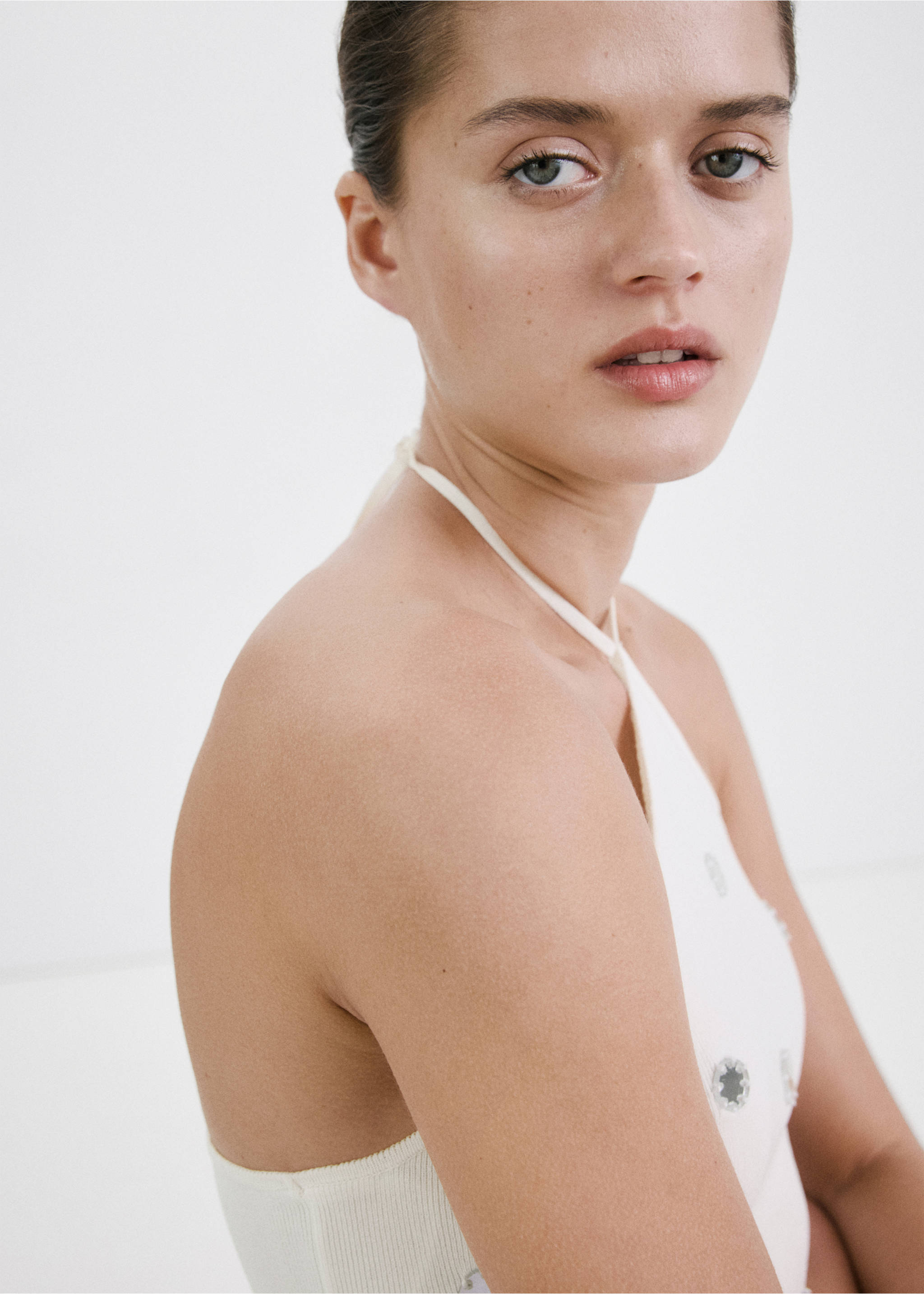 Halter top with metallic appliqués - Details of the article 1, White. Ref: 27047165-00.