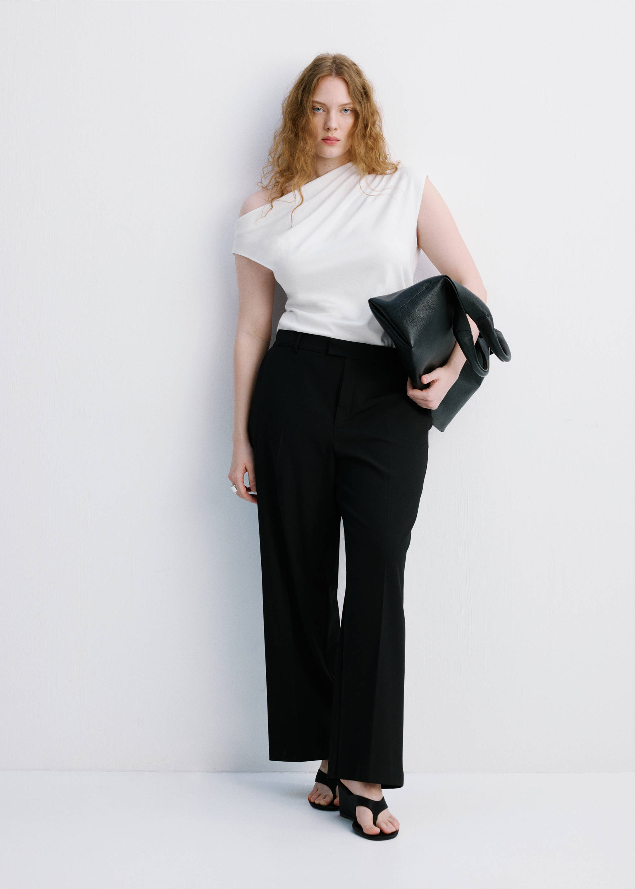 Asymmetric ruched top - Details of the article 3, White. Ref: 27047167-00.