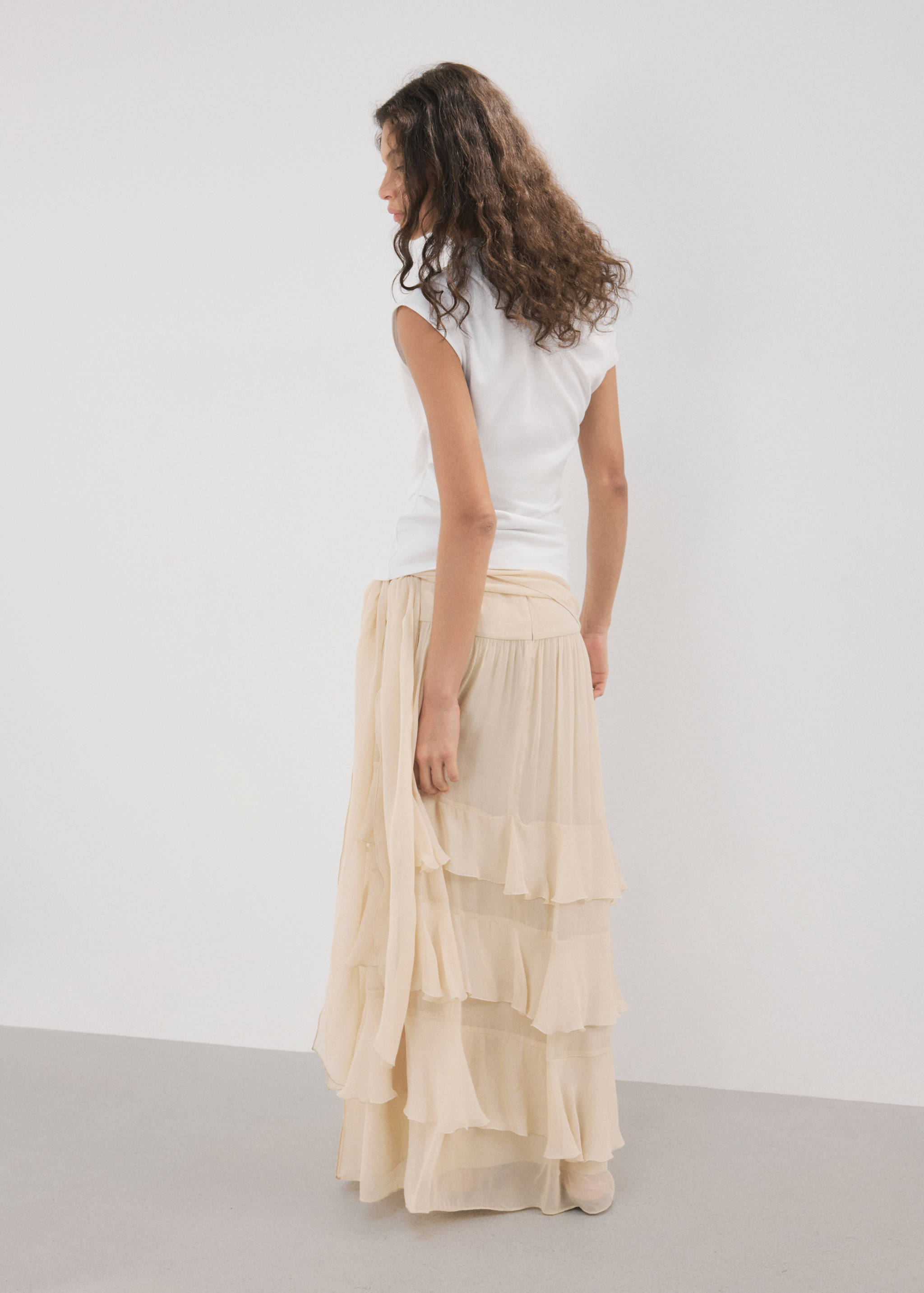 توب ملفوف غير متماثل - الجهة الخلفية للمنتج