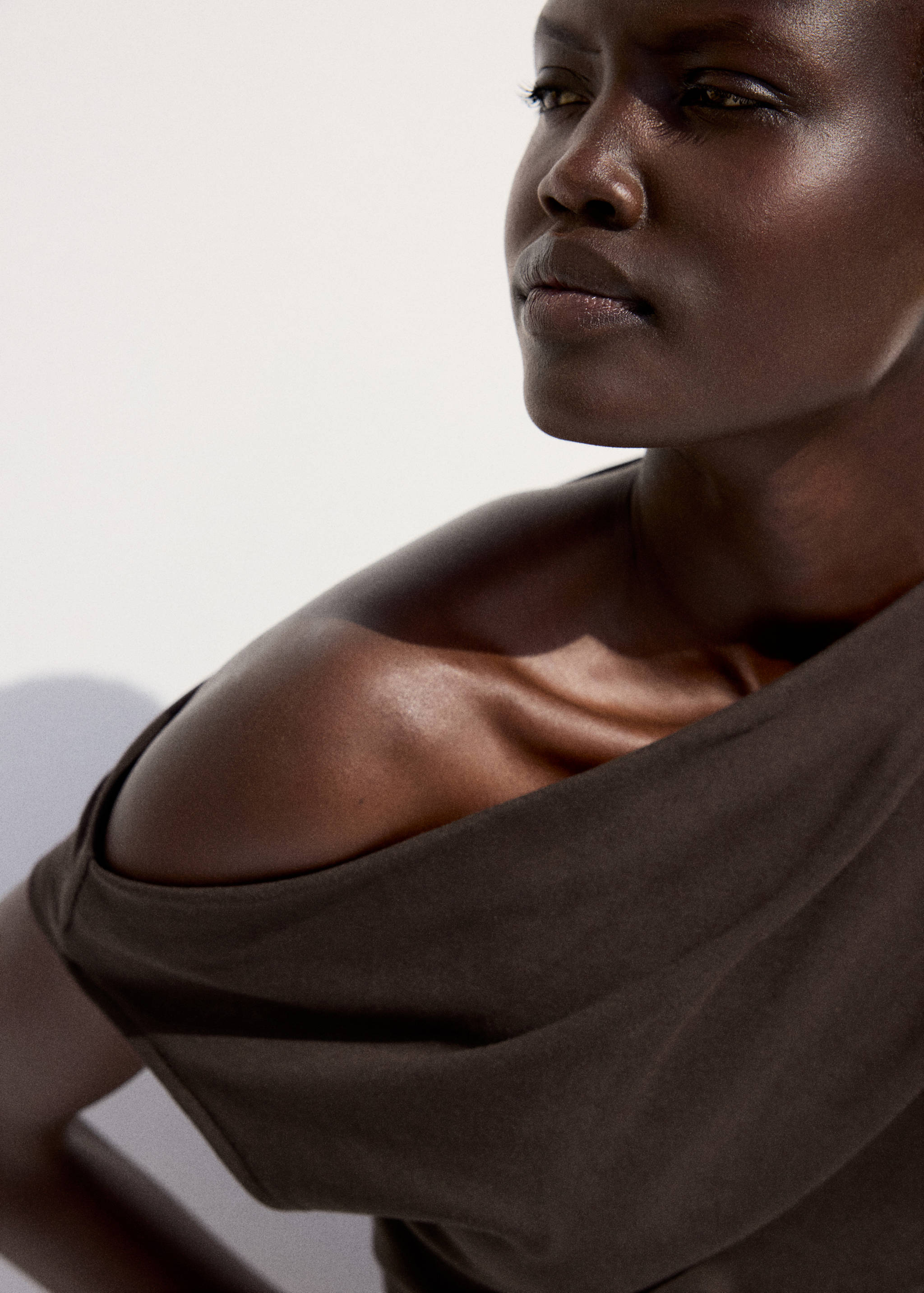 Top asymétrique froncé - Détail de l'article 2