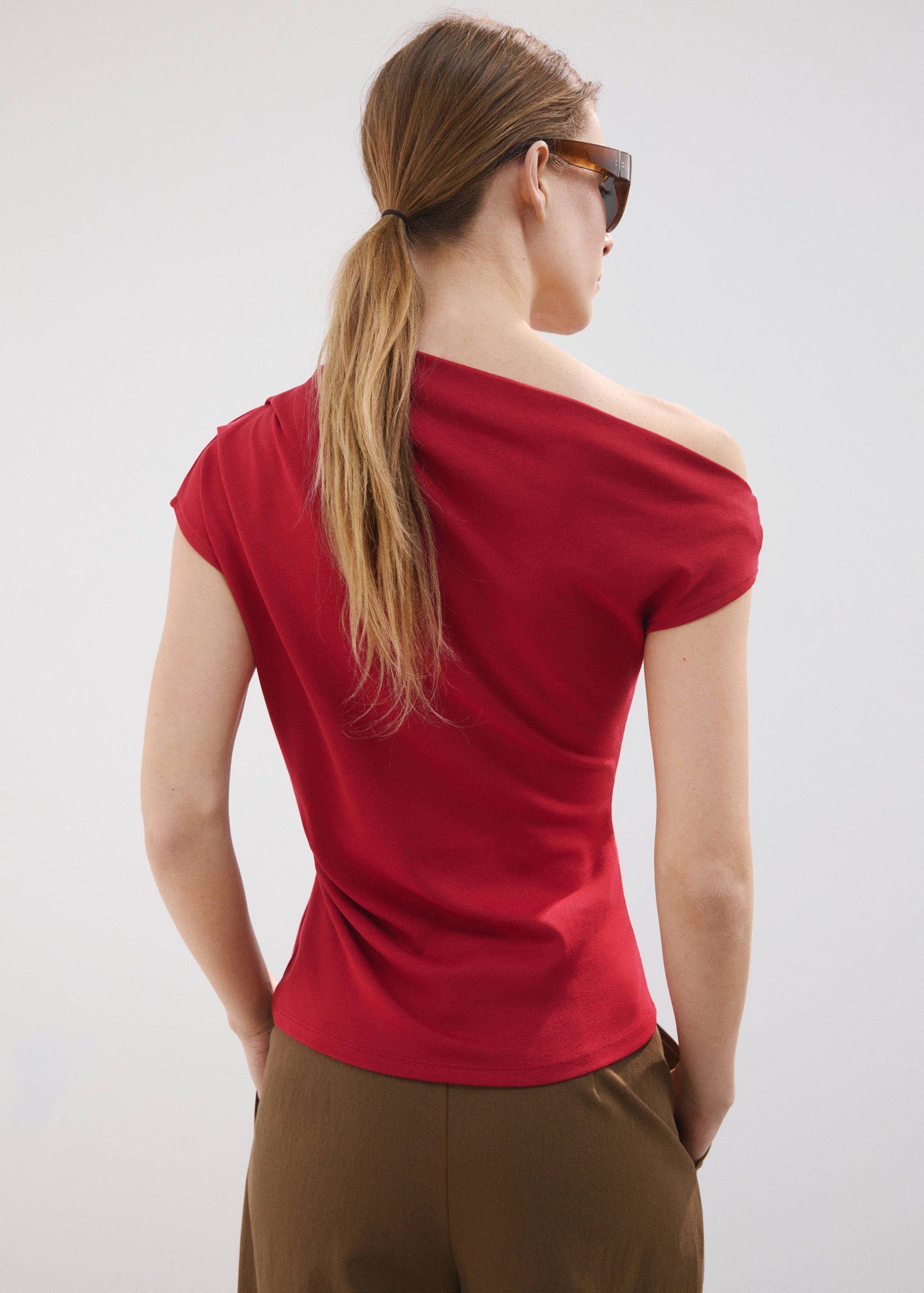 Asymmetric ruched top - Reverse of the article
