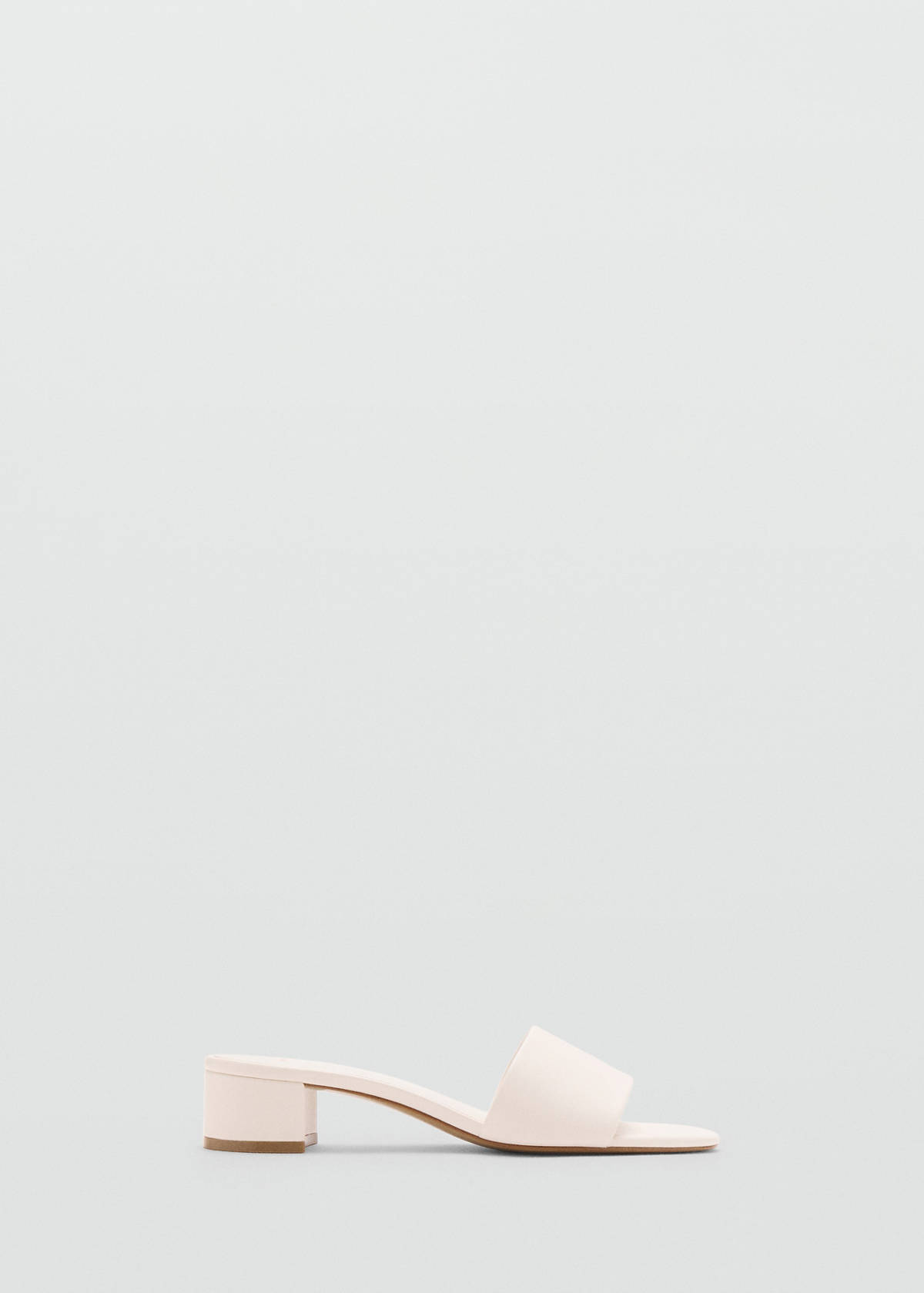 Block-heel sandals with strap — Ecru