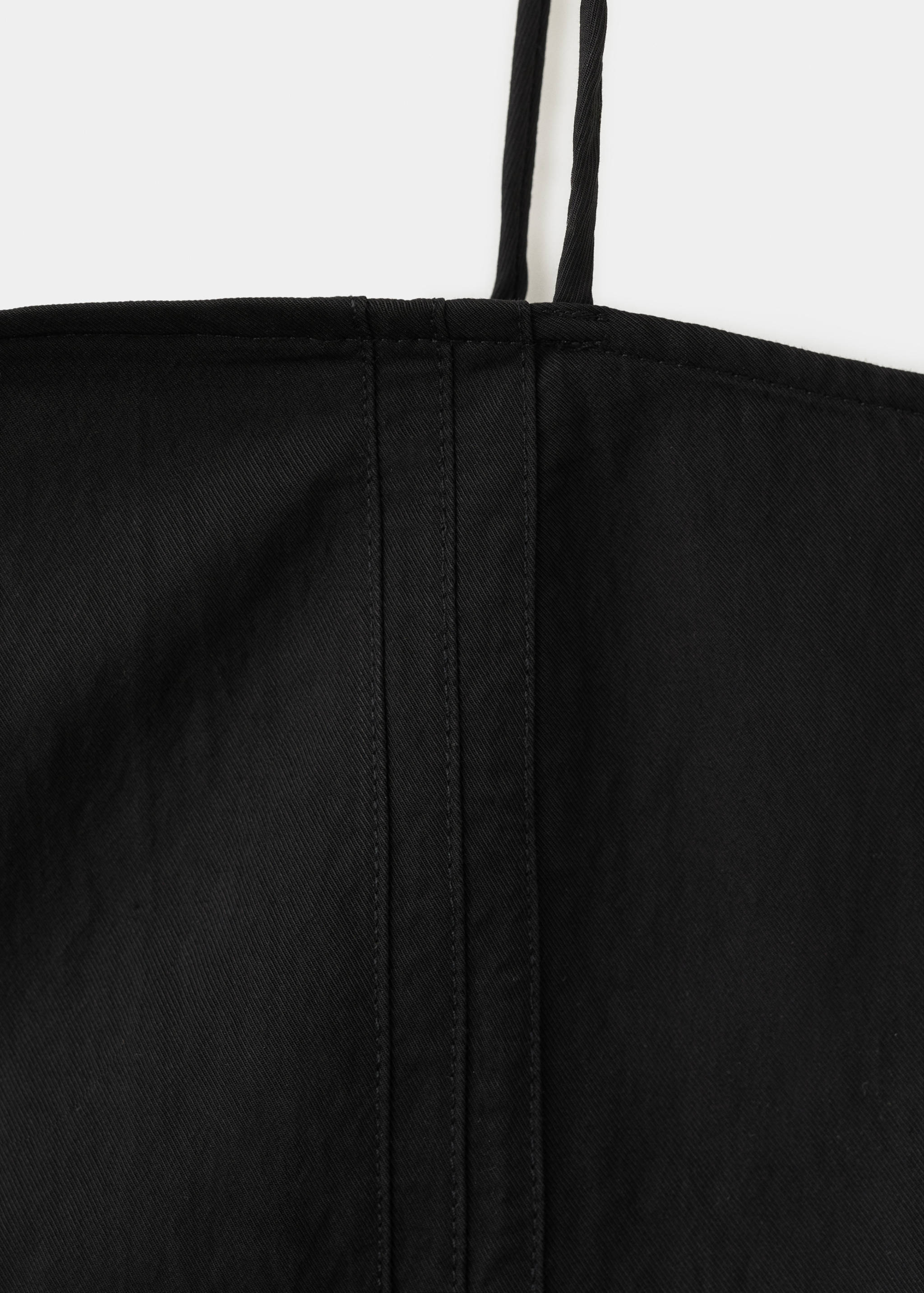 Top with straps and buttons - Details of the article 8