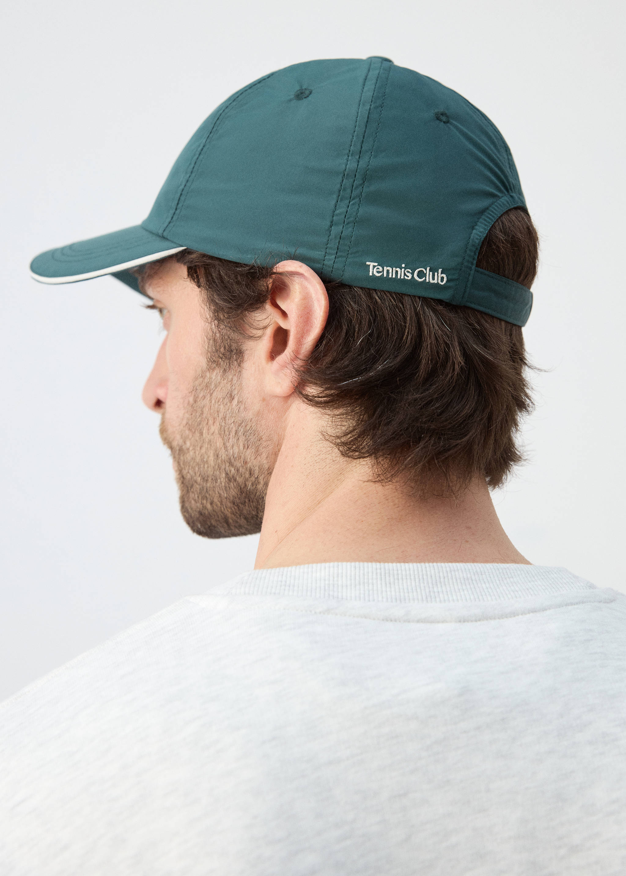 Embroidered cap - Details of the article 9