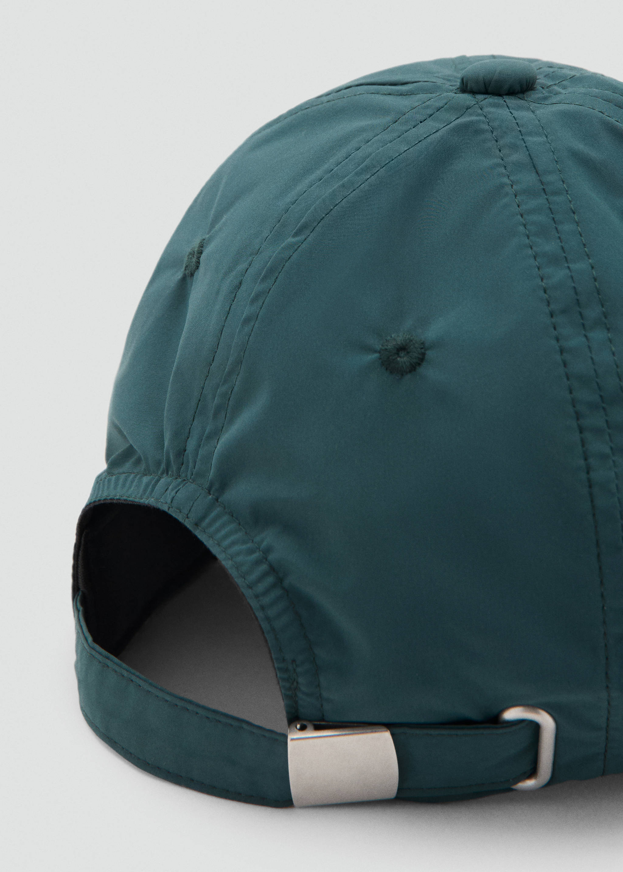 Embroidered cap - Details of the article 1