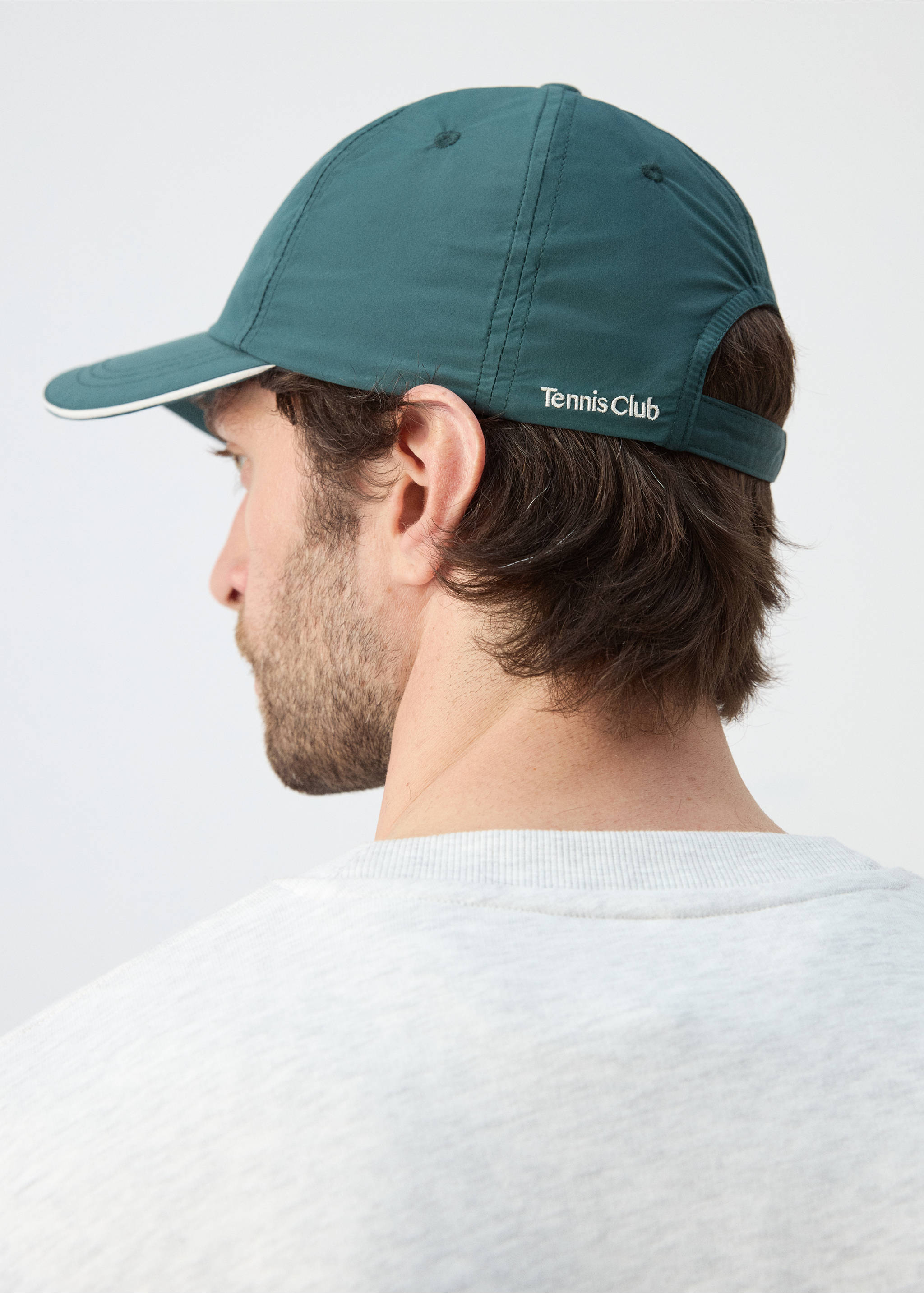 Embroidered cap - Details of the article 9, Dark Green. Ref: 27047785-00.