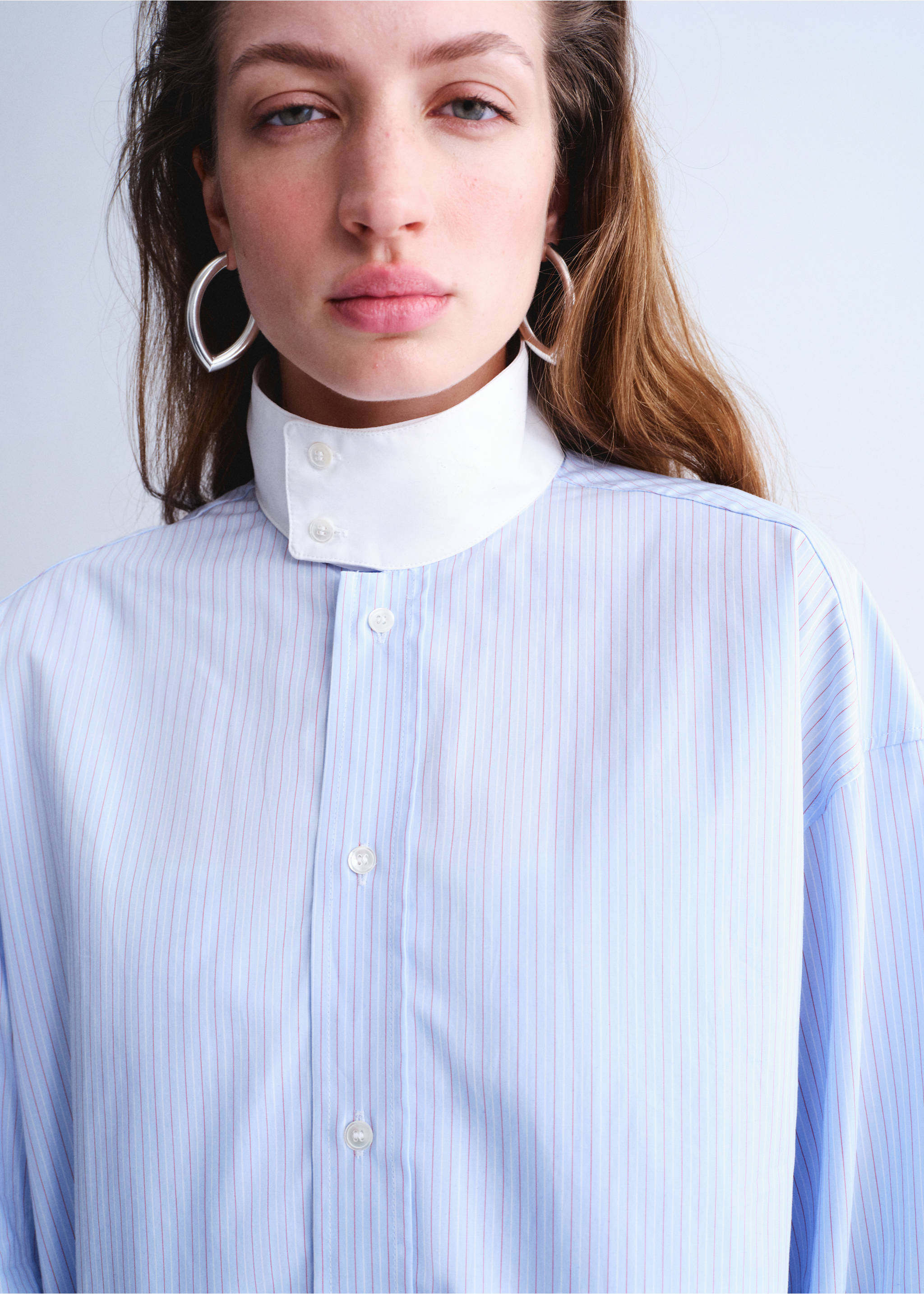 Poplin funnel neck shirt - Details of the article 1, Sky Blue. Ref: 27047796-00.