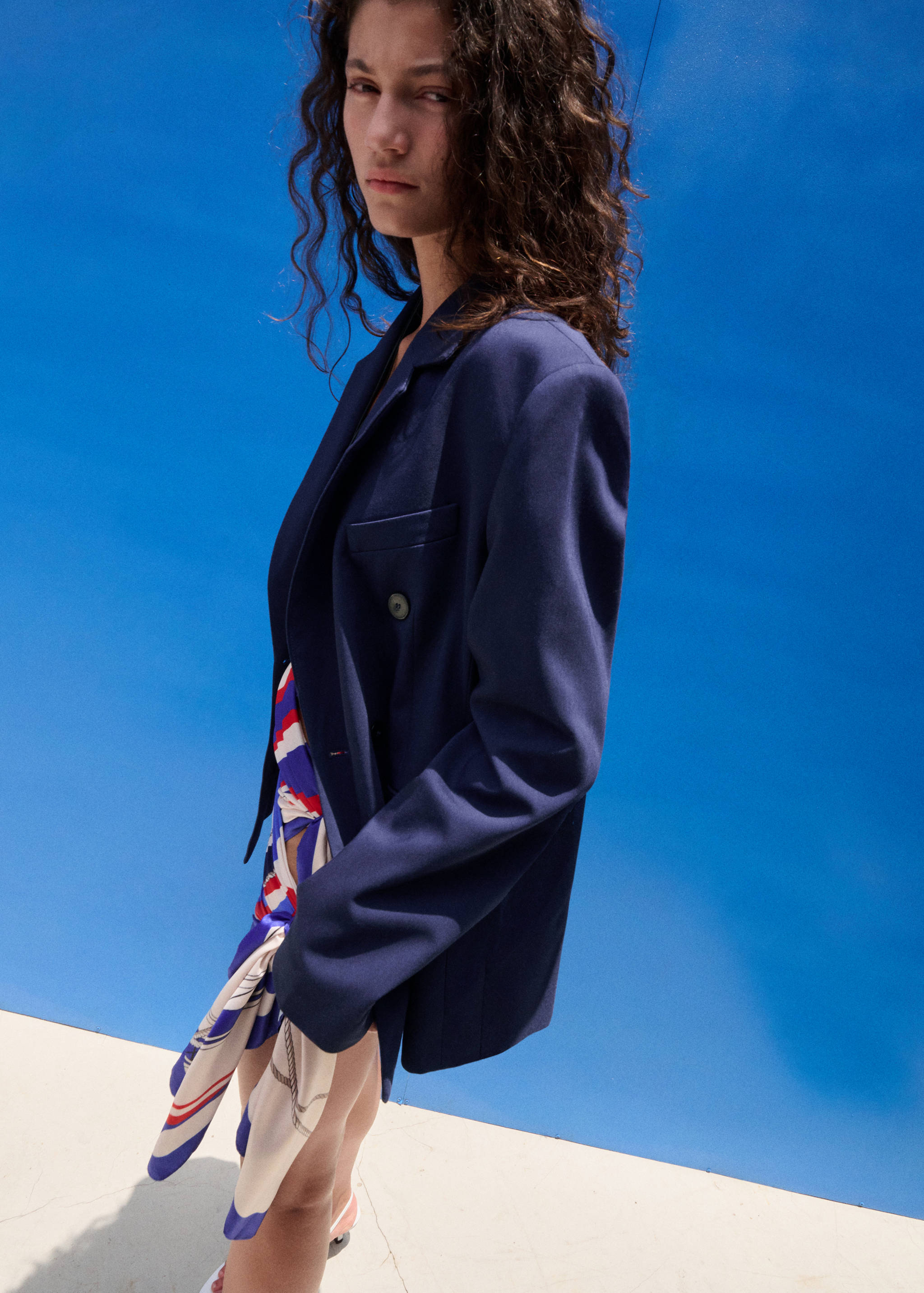 Double-breasted suit jacket - Details of the article 1