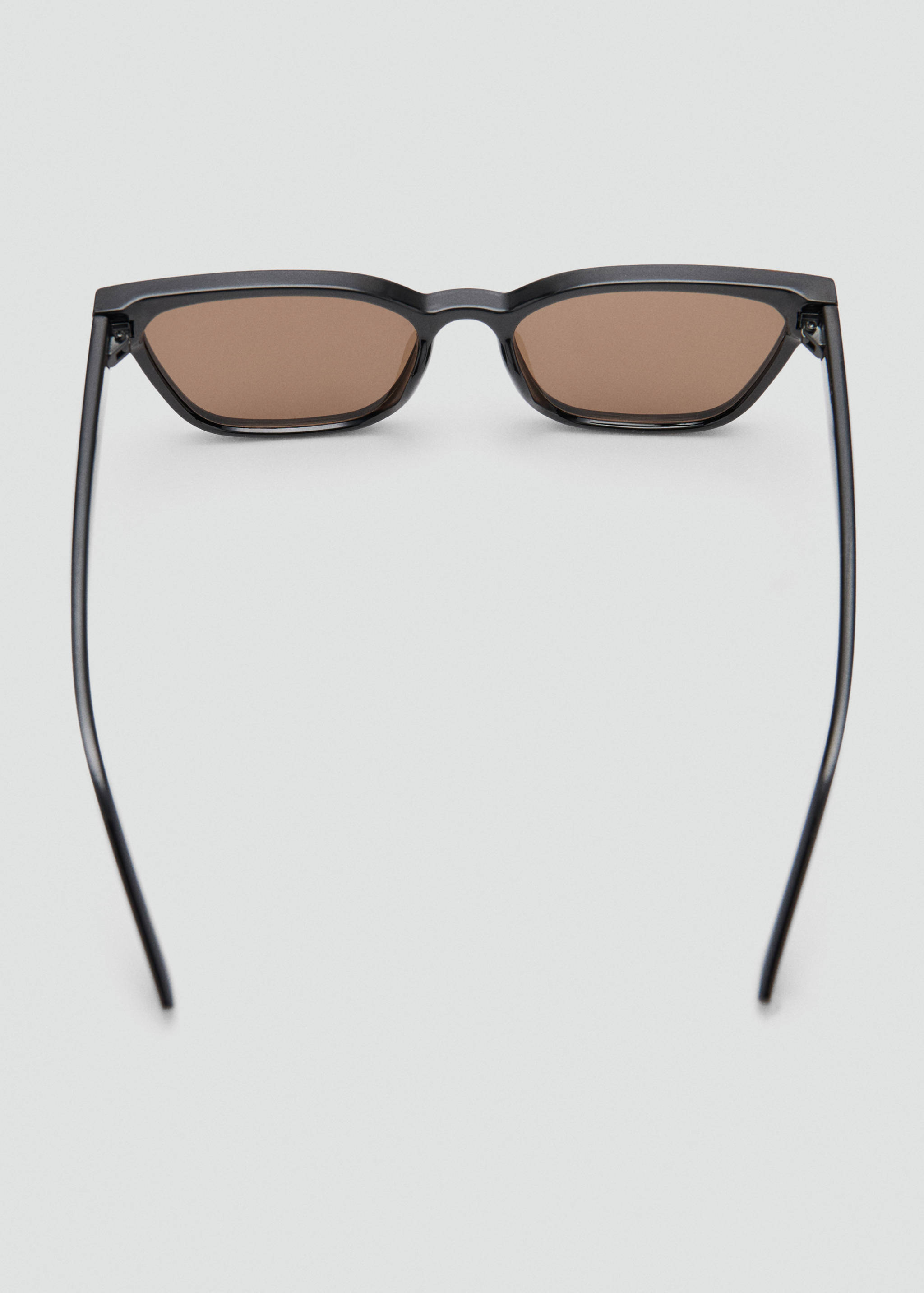 Resin frame sunglasses - Details of the article 1