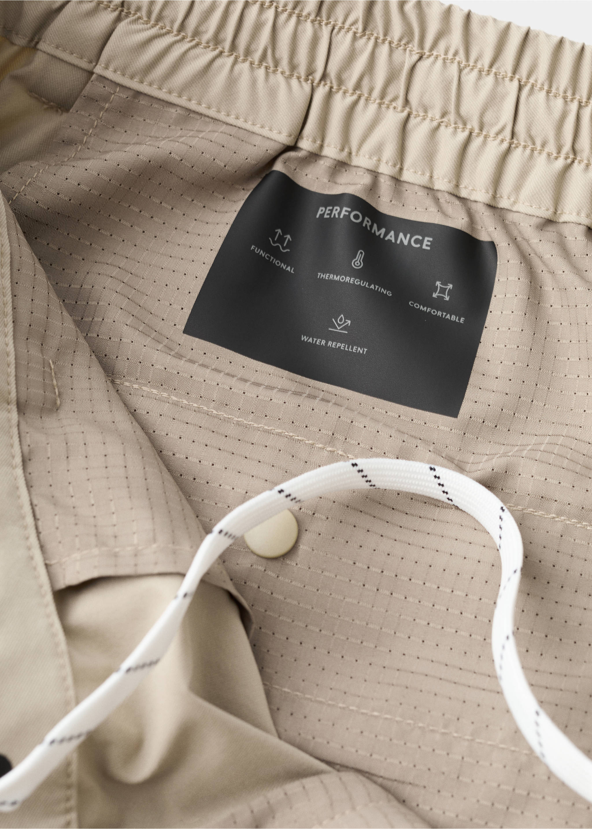 بنطلون كارغو سليم فيت بتمدد مريح - تفاصيل المنتج 0, بيج. Ref: 27047897-00.