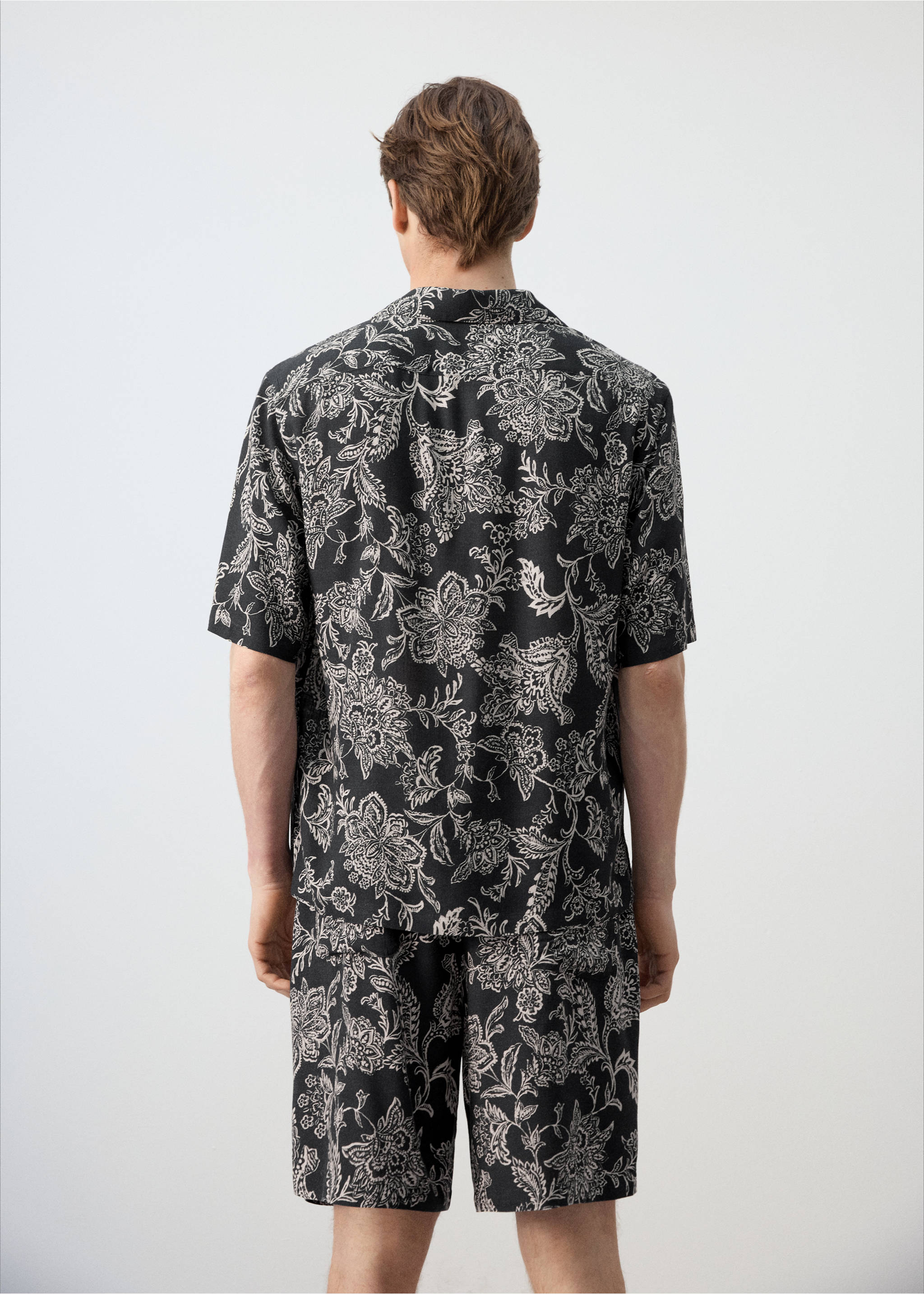 Camisa estampada regular fit - Reverso del artículo, Negro. Ref: 27047898-00.