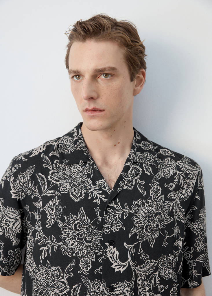 Regular-fit printed shirt — Black