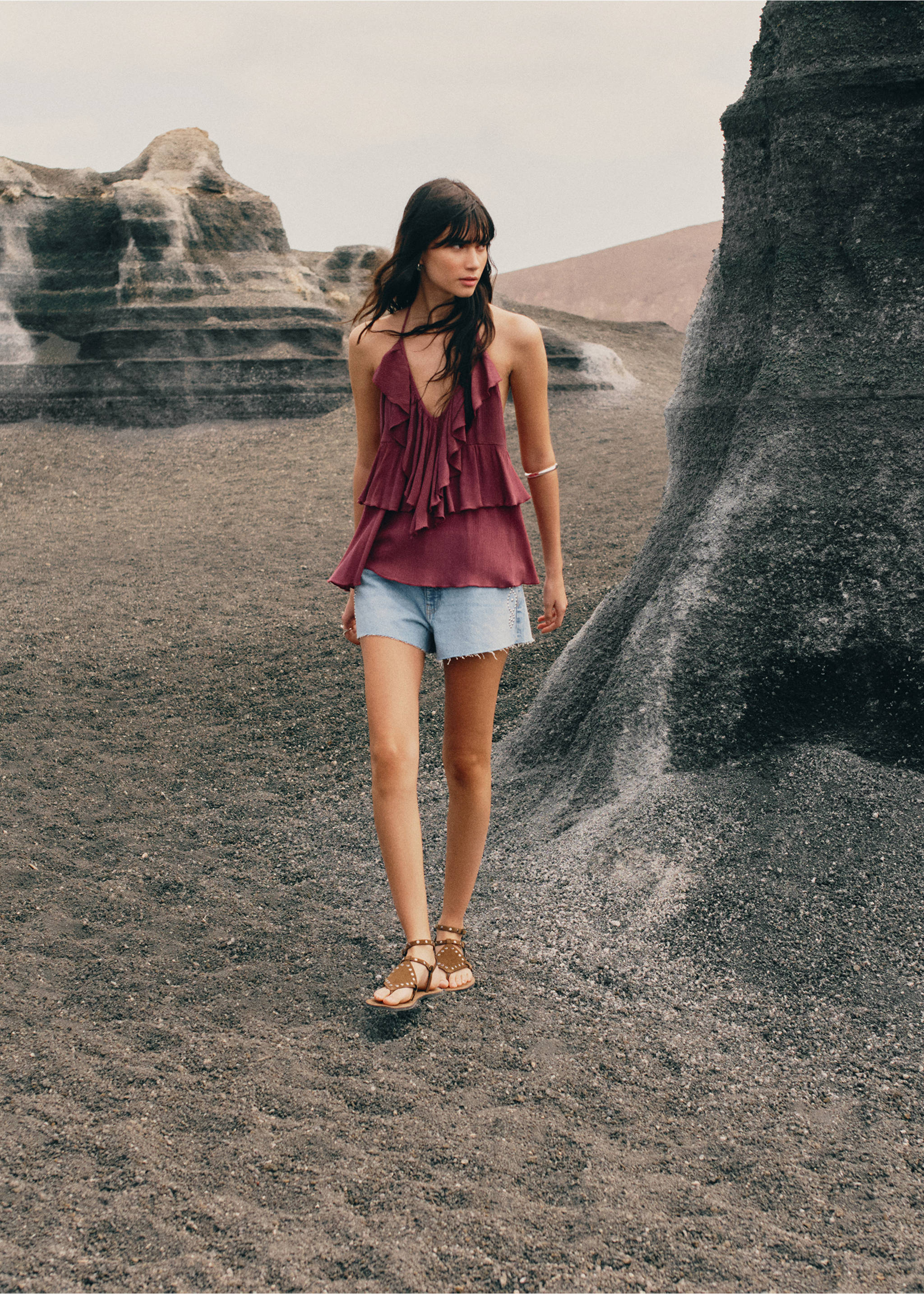 Halter neck ruffled top - Details of the article 5, Pastel Pink. Ref: 27047915-00.