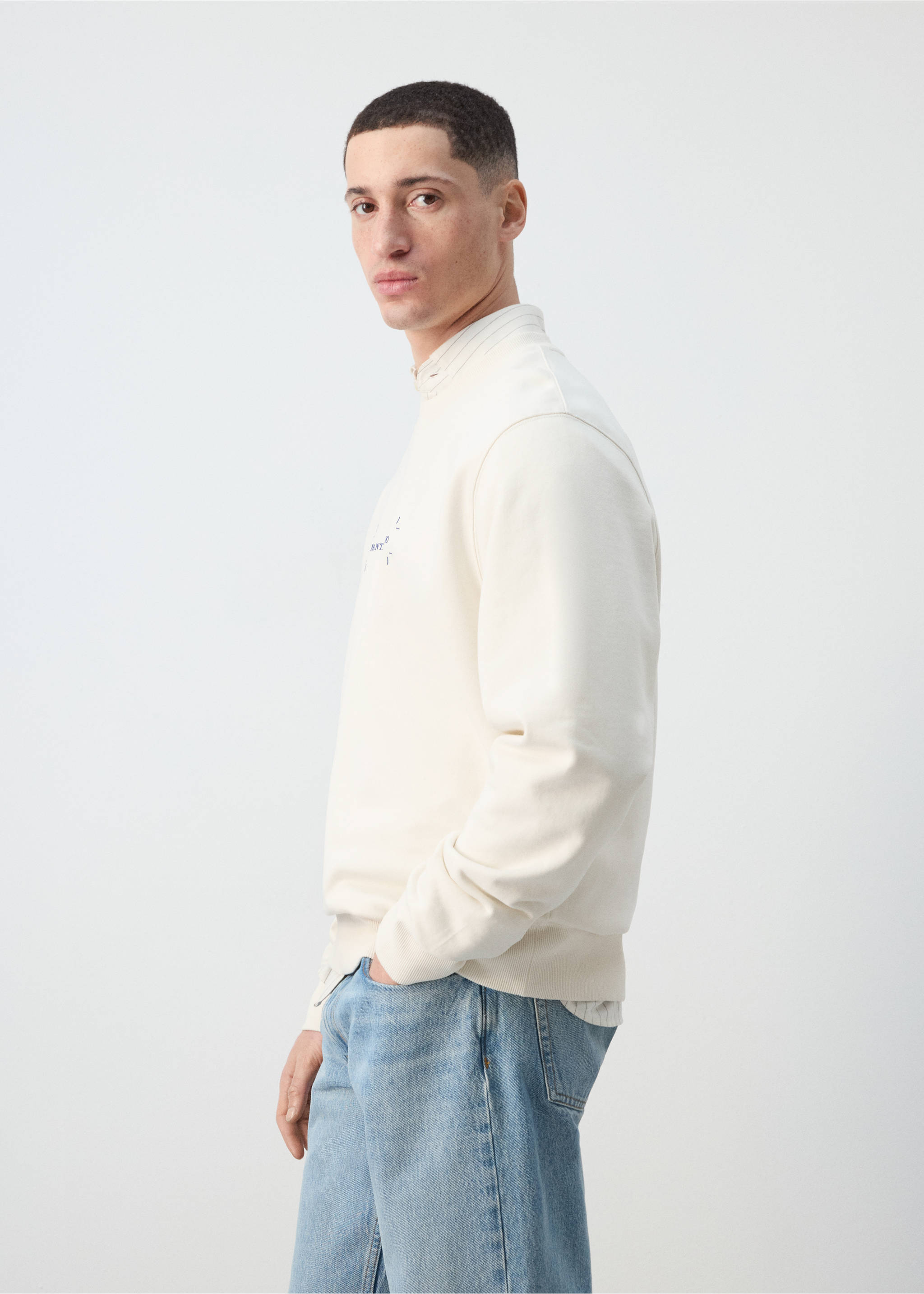 100% cotton hooded sweatshirt text - Details of the article 2, Off White. Ref: 27047917-00.