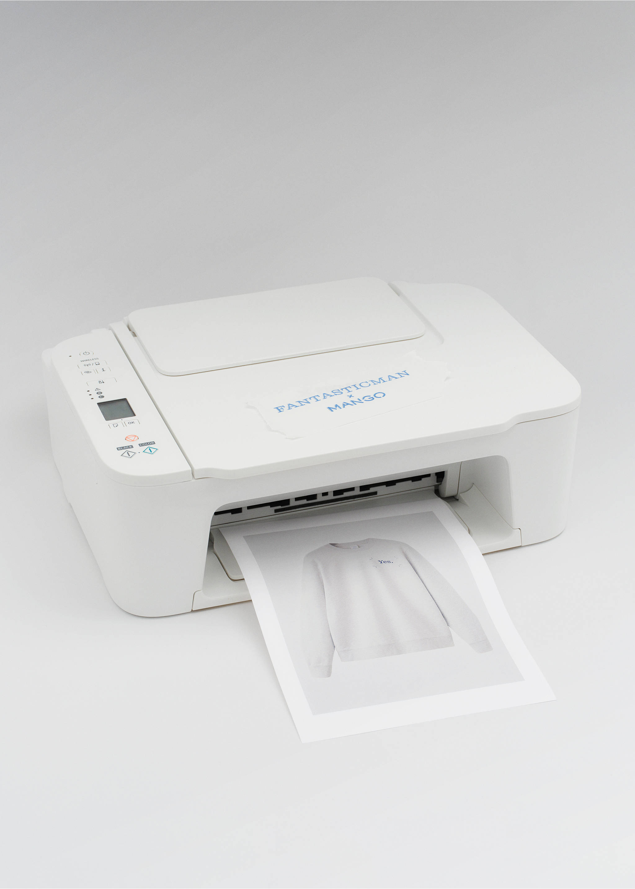 100% cotton hooded sweatshirt text - Details of the article 9, Medium Heather Grey. Ref: 27047918-00.