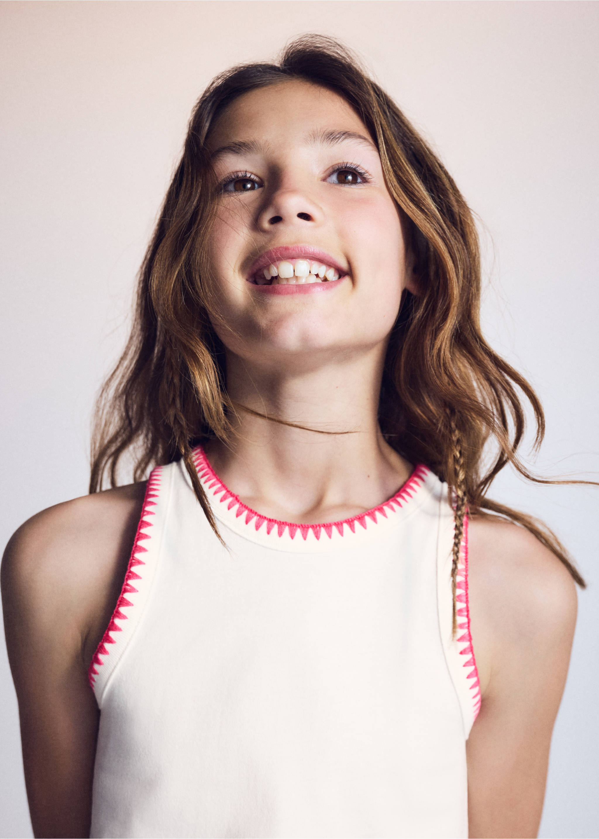 Embroidered detail strappy top - Details of the article 1, Off White. Ref: 27047927-00.