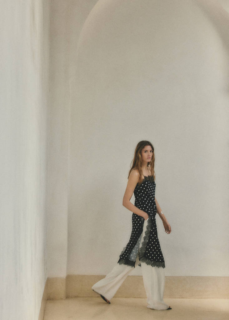 Long lace polka dot top — Black
